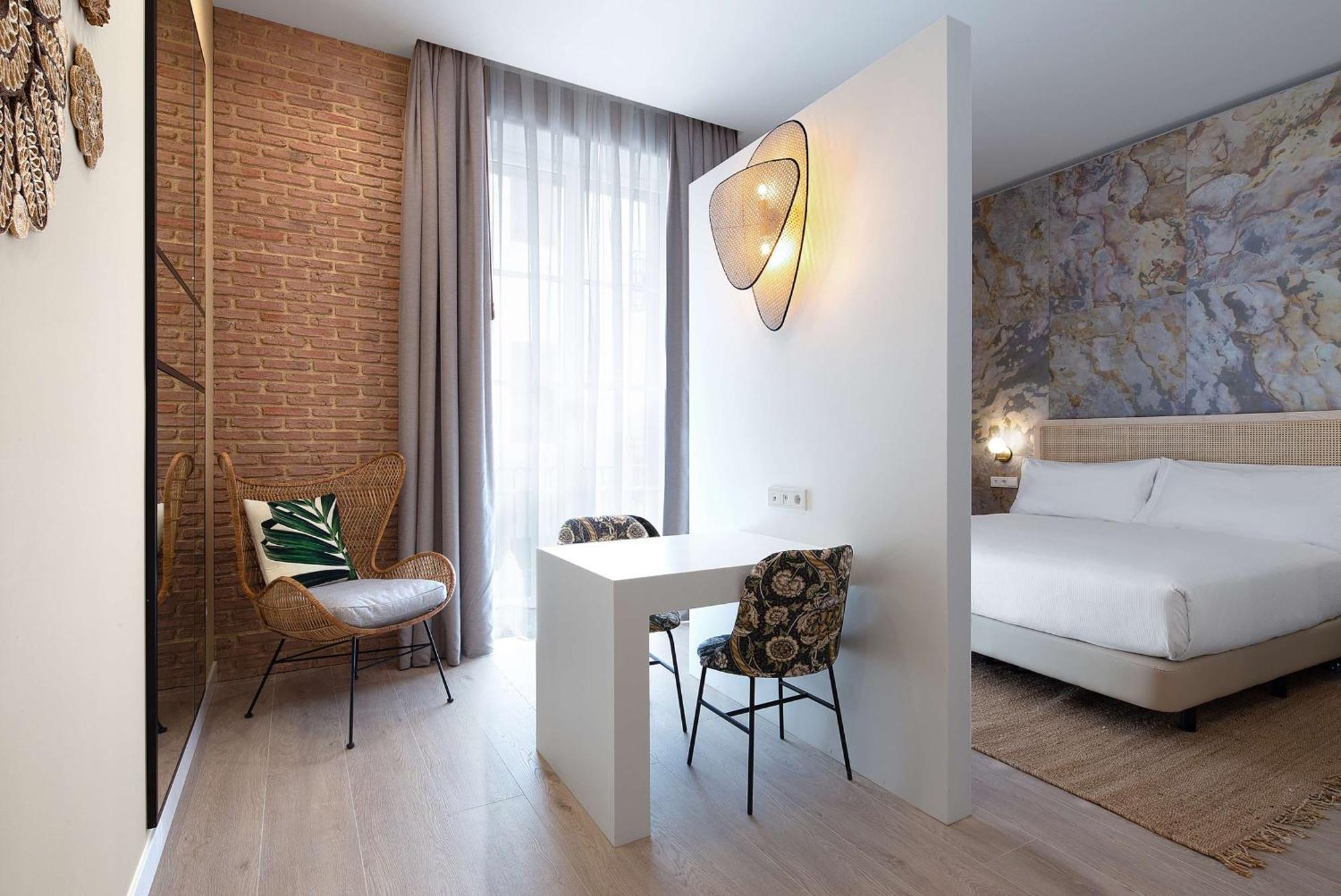 Atocha Madrid, Tapestry Collection By Hilton Hotel Madrid