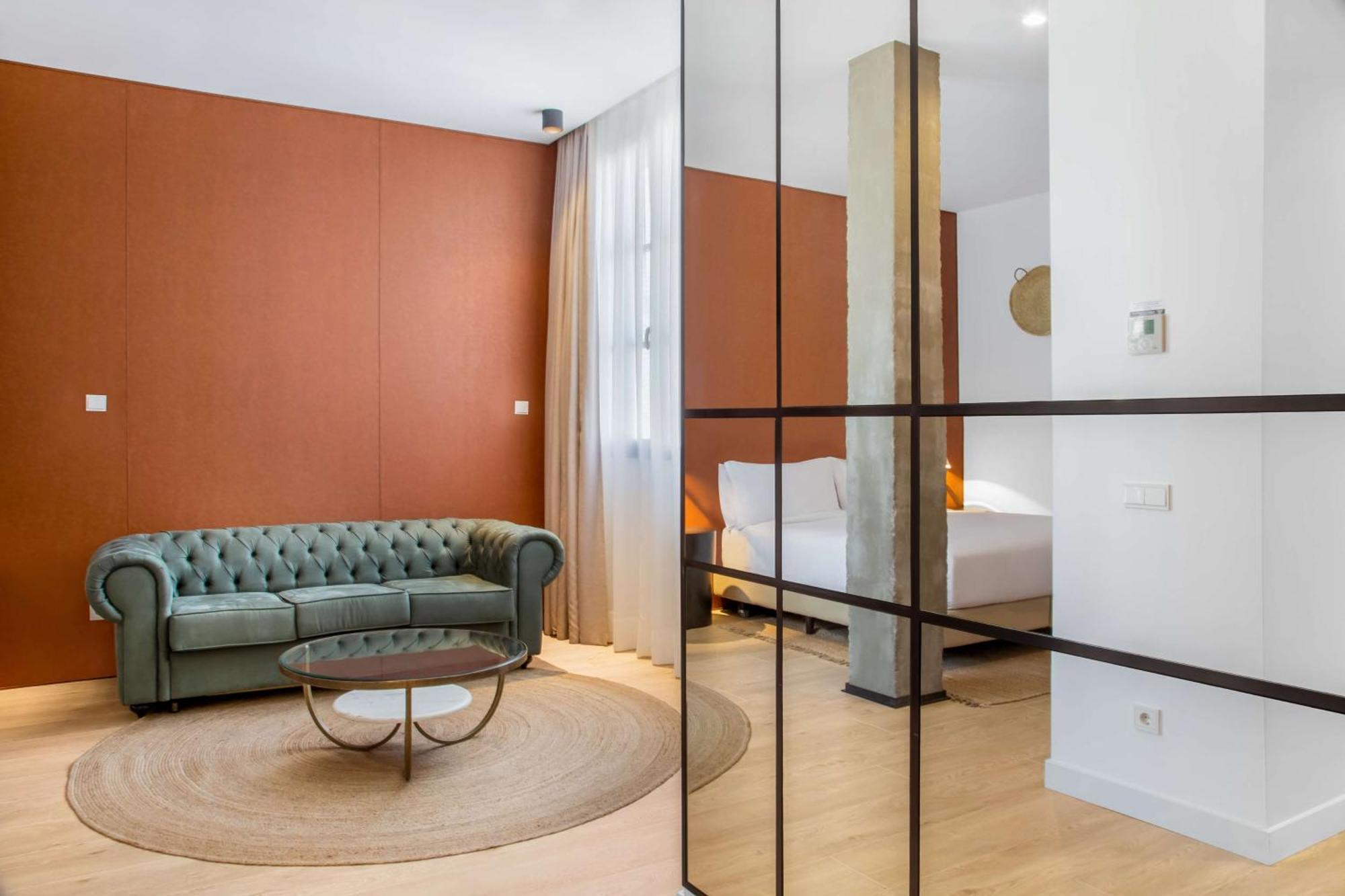 Hotel Atocha Madrid, Tapestry Collection By Hilton