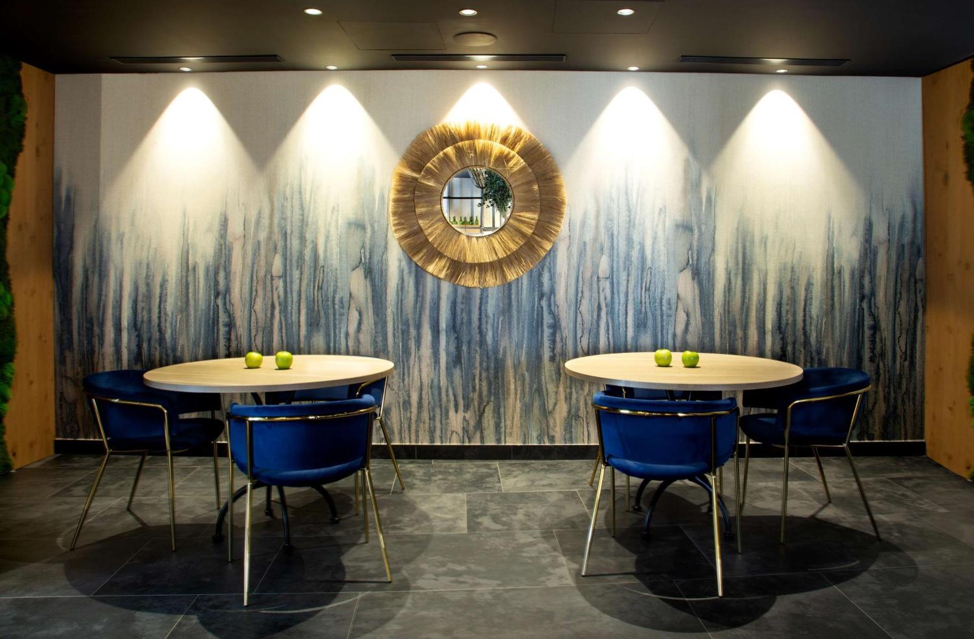 Atocha Madrid, Tapestry Collection By Hilton Madrid