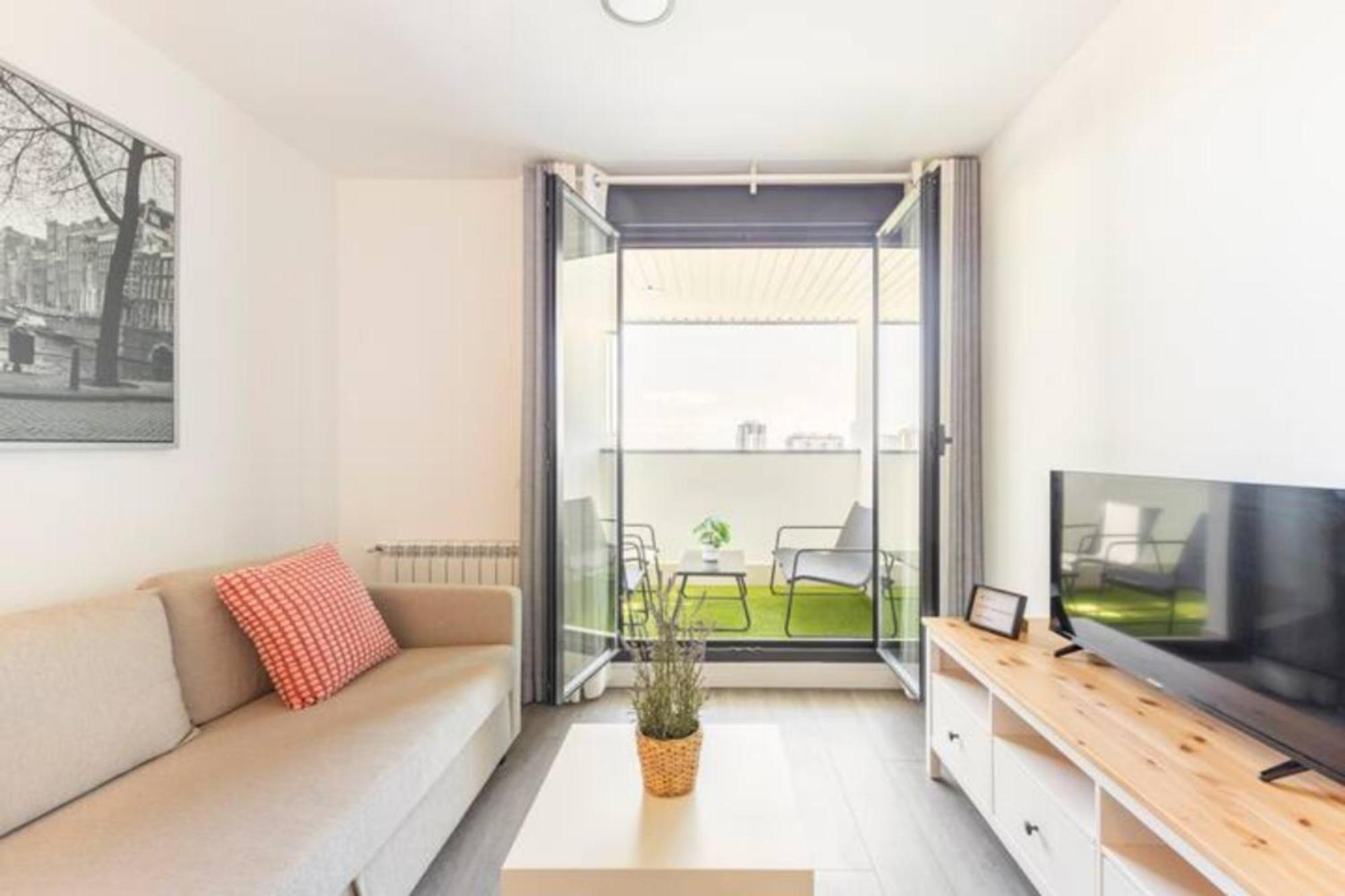 Piso Climatizado Y Parking Apartamento