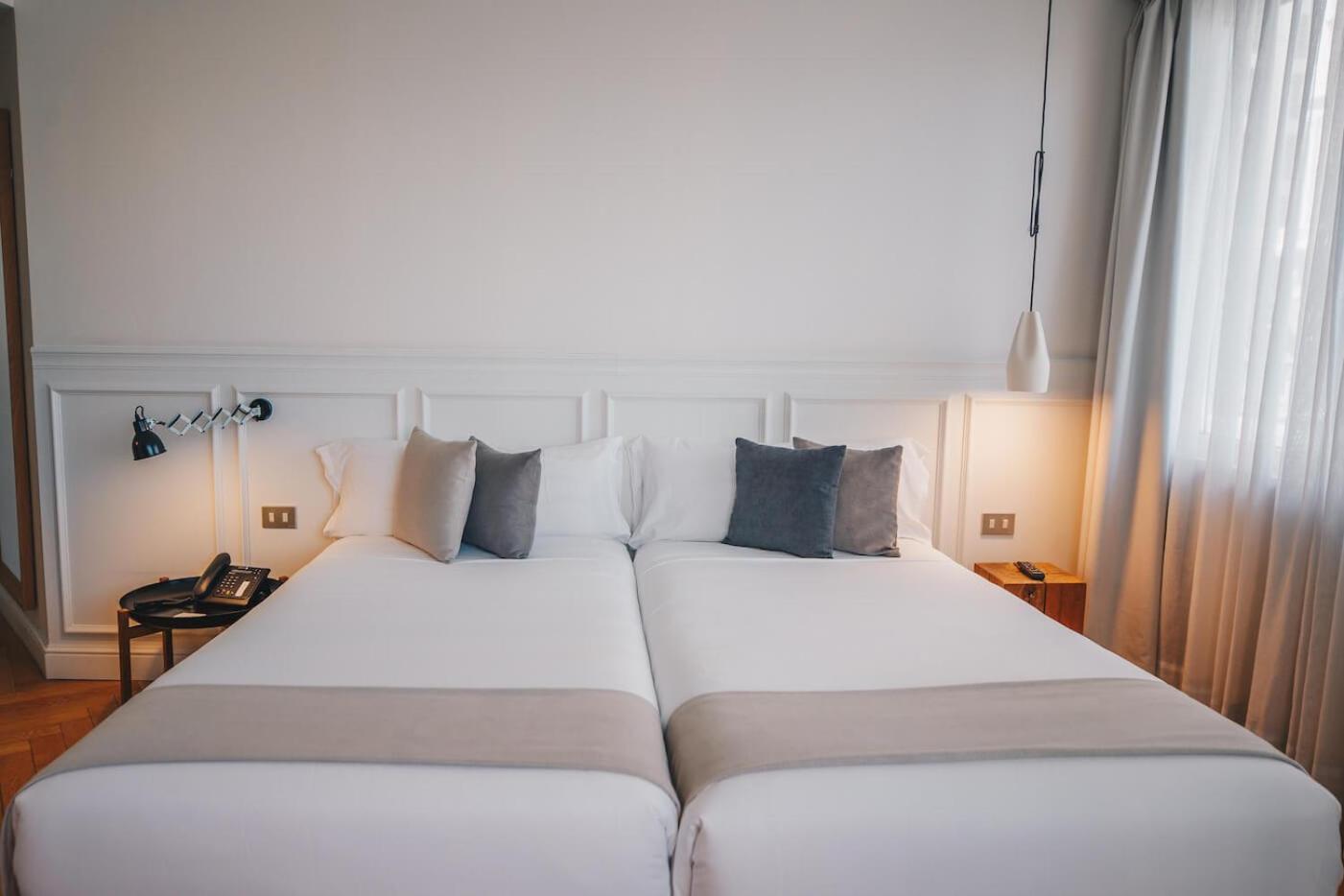 Hotel Dear
