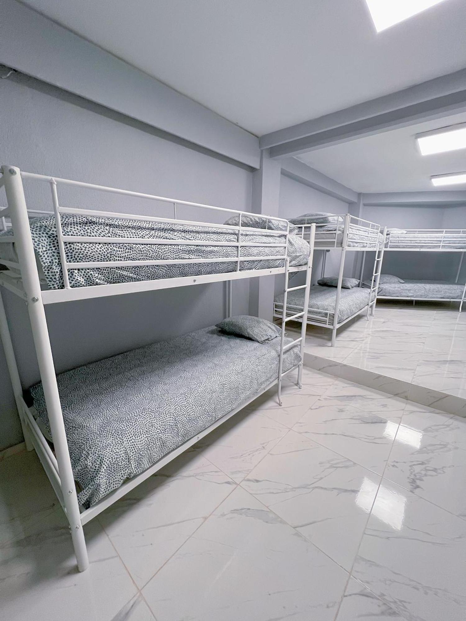 Thirty One Hostal *
