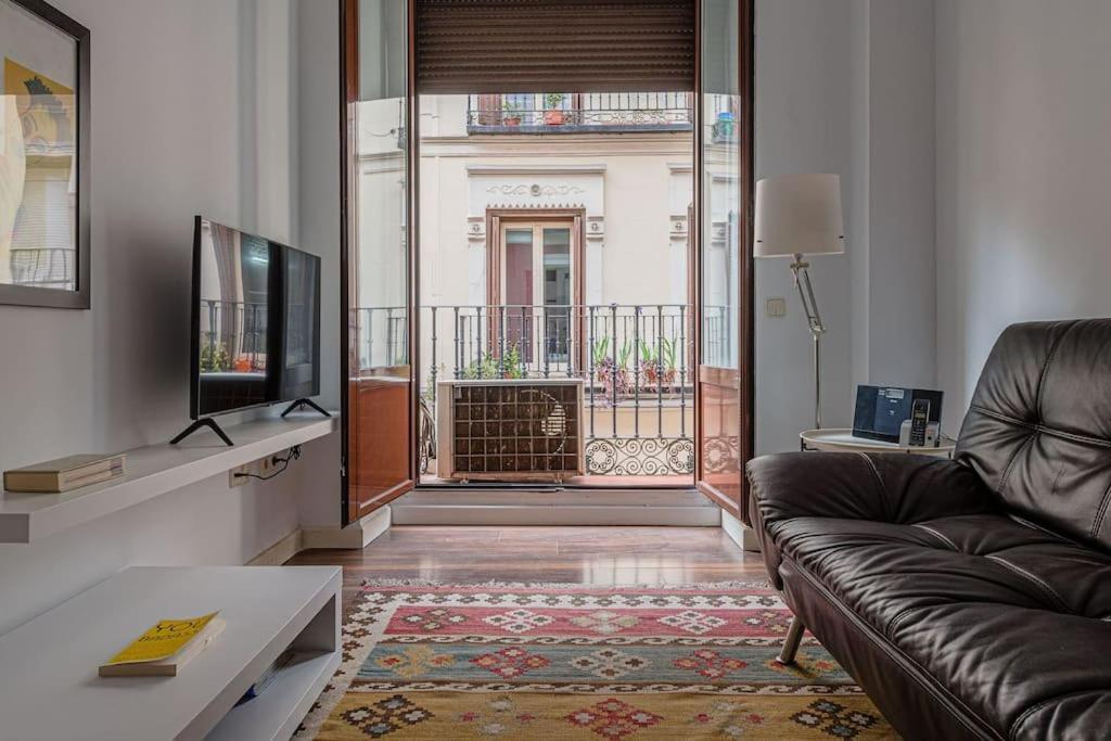 Flat Next To The Paseo Del Prado With Balcony - A5 Apartamento