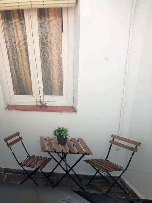 Apartamento Sebastian Elcano, 2 Con Terraza, Metro Embajadores Madrid