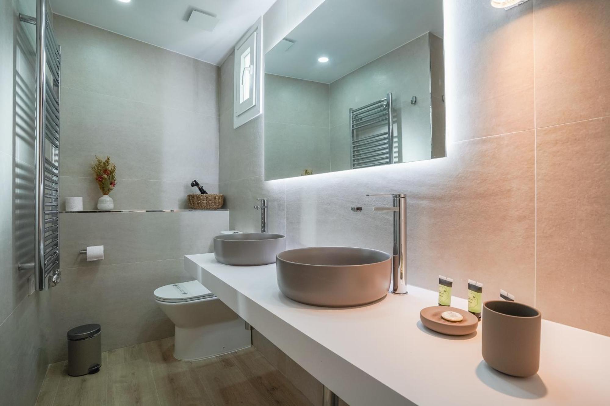 Modern Duplex-3bedrooms 3bathrooms-lavapies Apartamento *