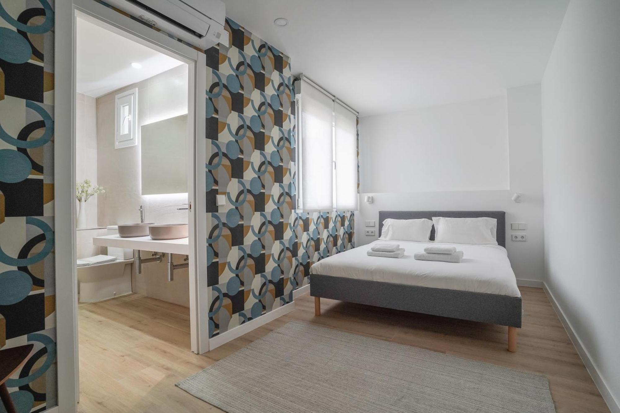 Modern Duplex-3bedrooms 3bathrooms-lavapies Madrid