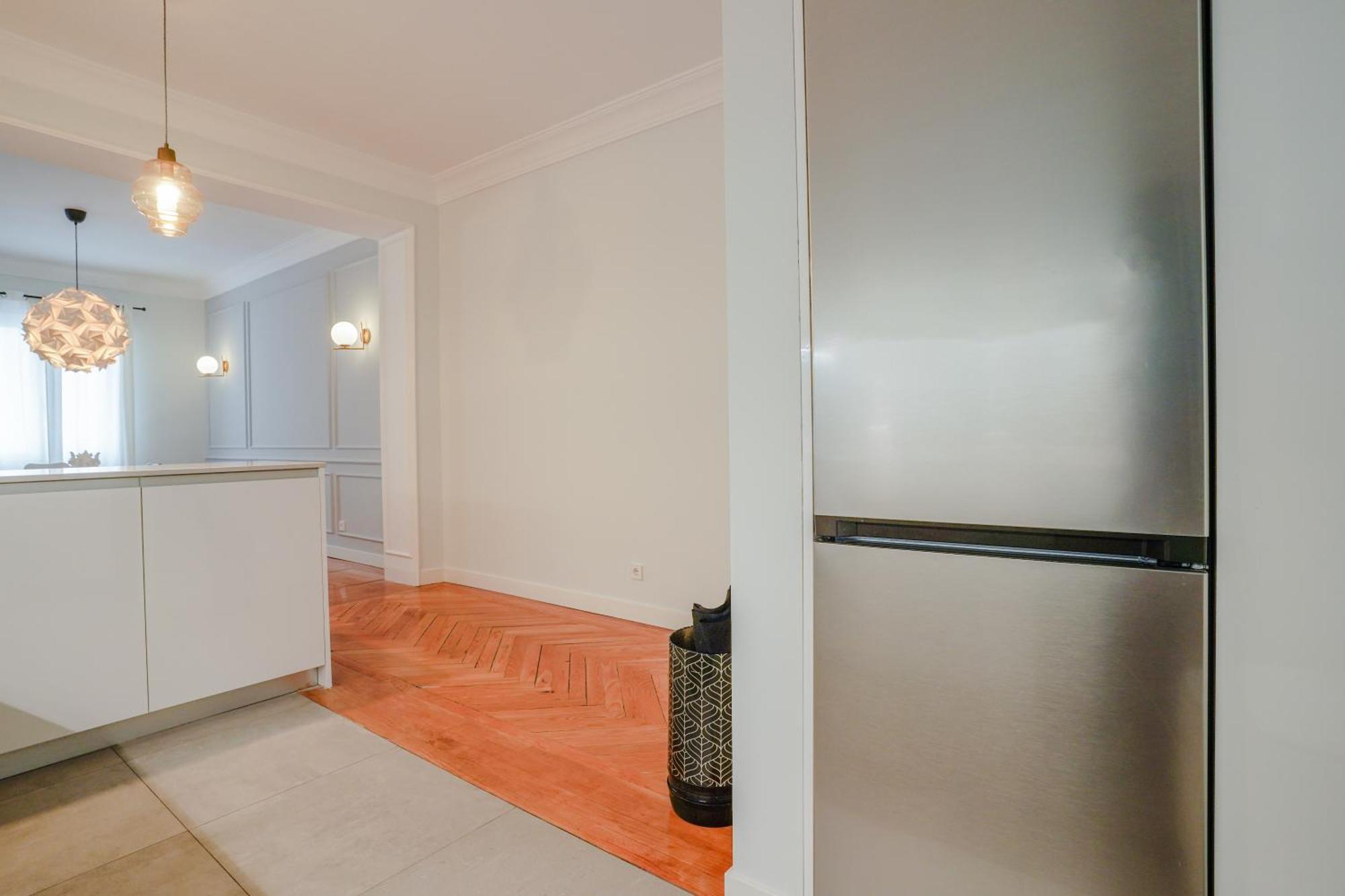 Modern Spacious-3 Bedrooms 2 Bathrooms-retiro Apartamento *