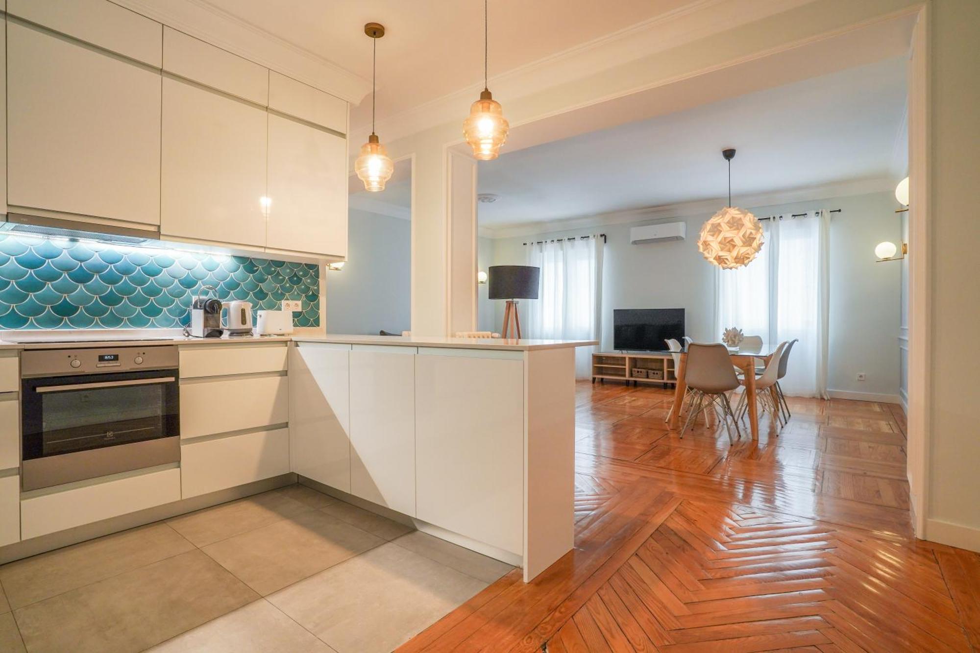 Modern Spacious-3 Bedrooms 2 Bathrooms-retiro Apartamento *