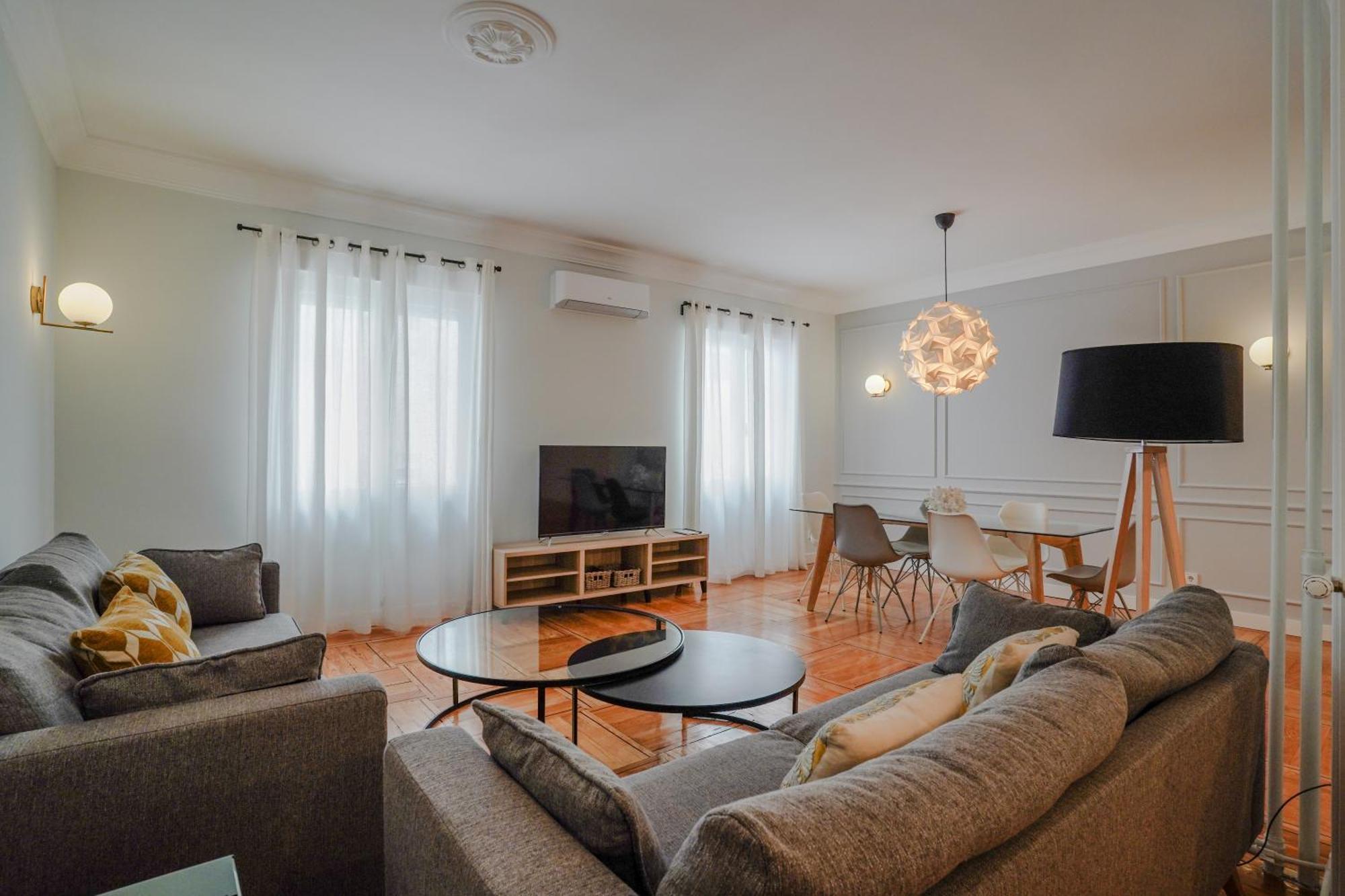 Modern Spacious-3 Bedrooms 2 Bathrooms-retiro Apartamento Madrid