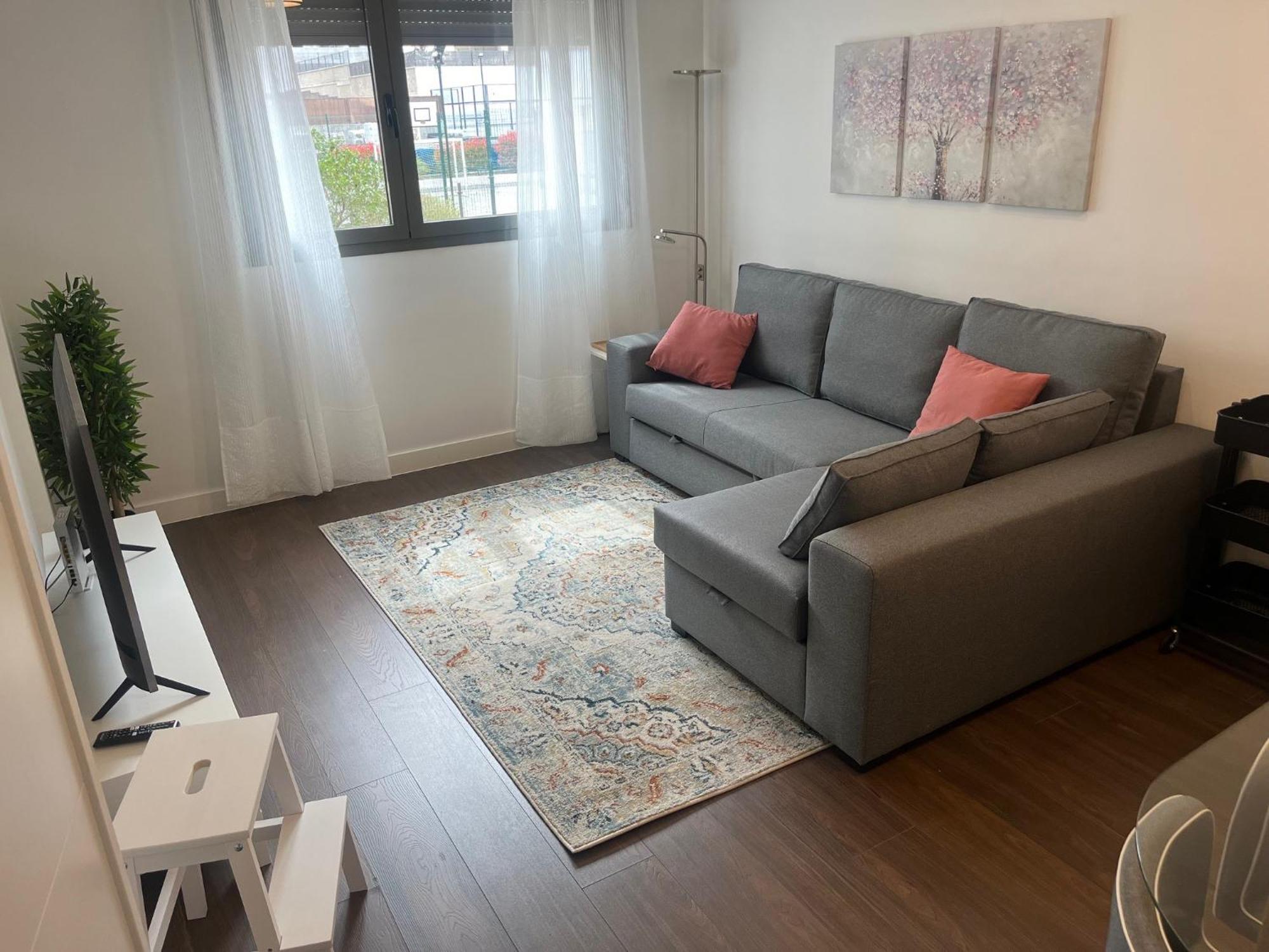 Apartamento Valdebebas Con Garaje Gimnasio Y Piscina *