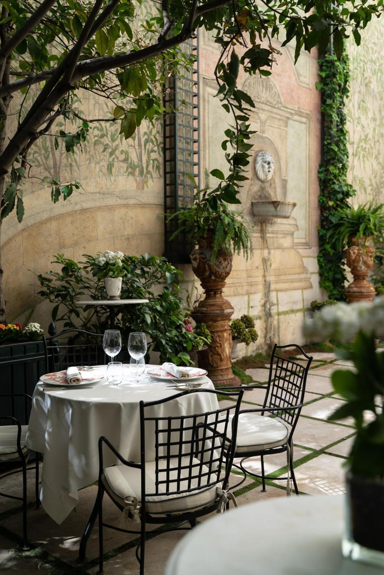 Relais & Chateaux Orfila 5*