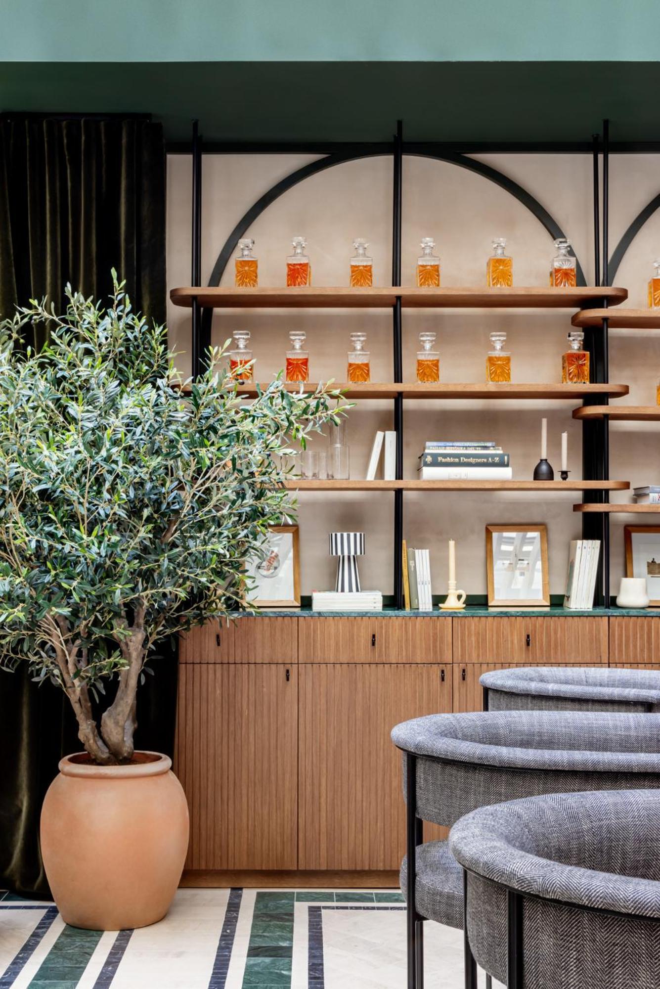 Hotel Tótem Madrid, A Small Luxury Of The World 4*