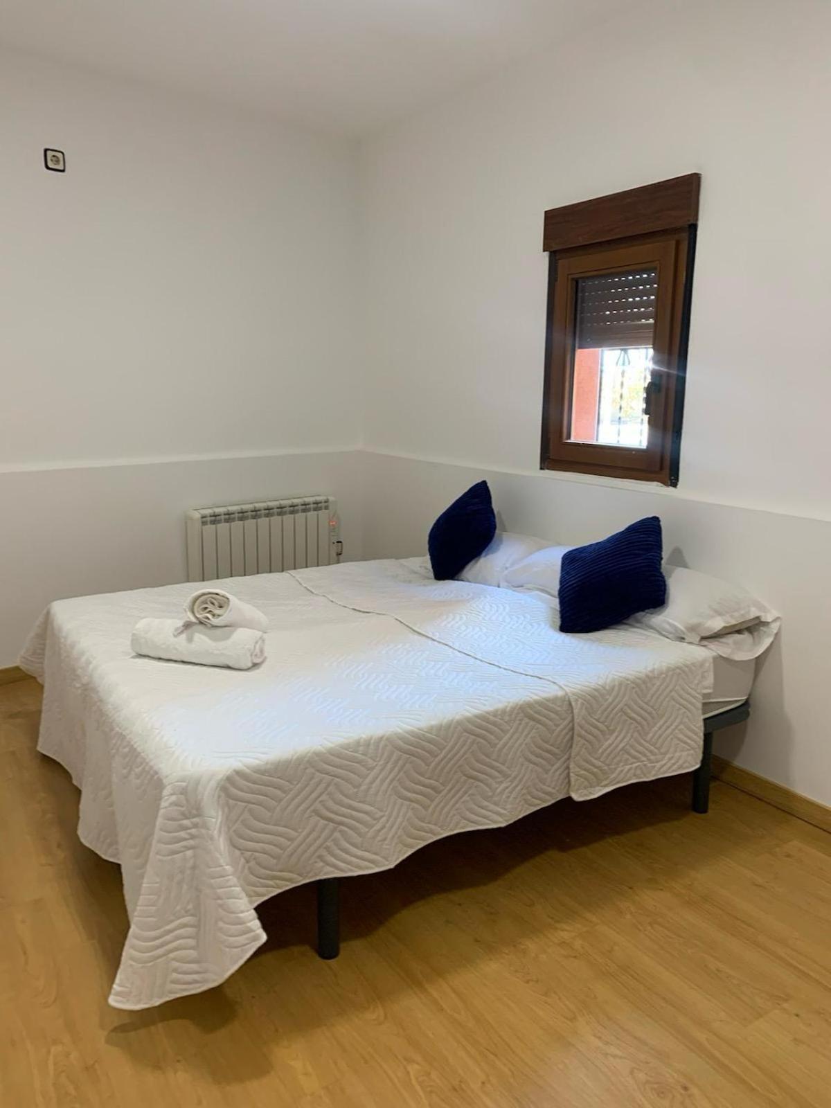 Apartamento Completo Para 8 Personas A 5 Minutos Del Aeropuerto E Ifema Apartamento Madrid