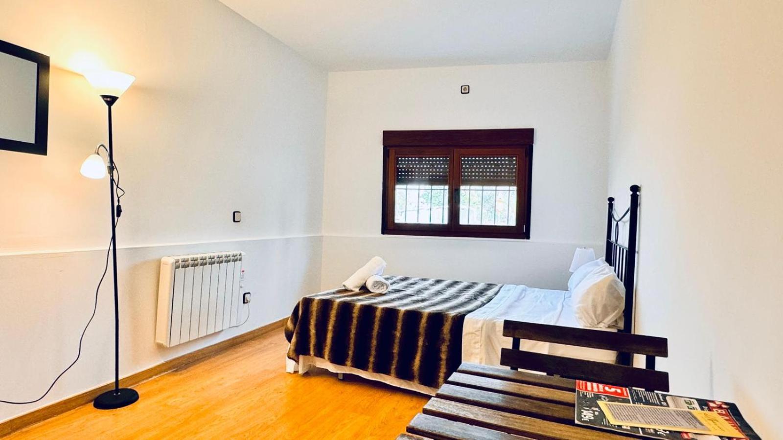 Apartamento Completo Para 8 Personas A 5 Minutos Del Aeropuerto E Ifema Apartamento