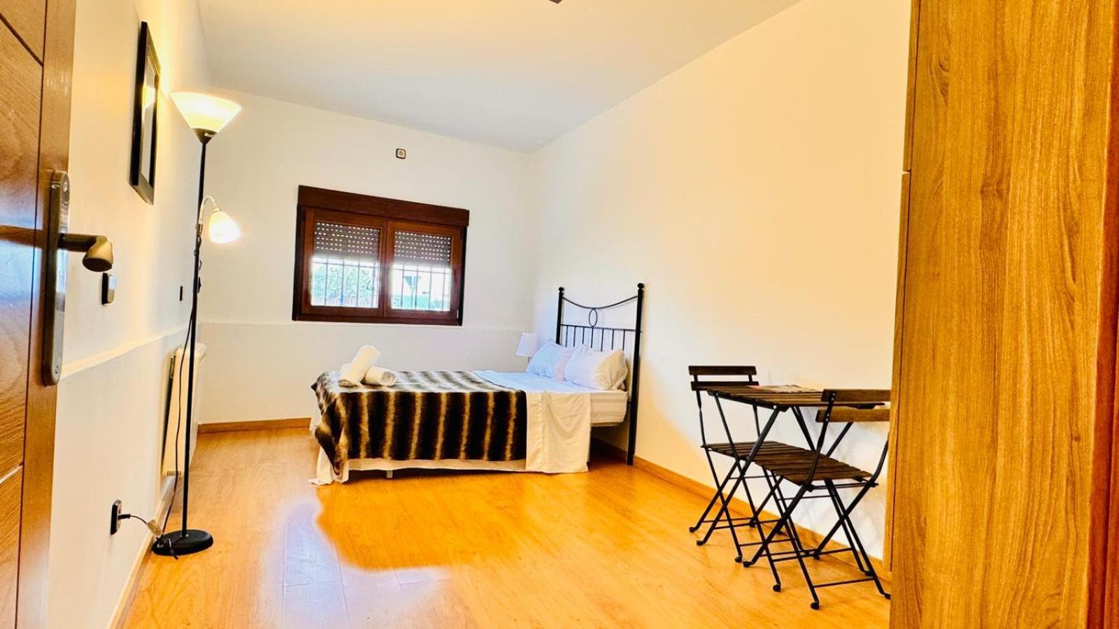 Apartamento Completo Para 8 Personas A 5 Minutos Del Aeropuerto E Ifema Apartamento Madrid
