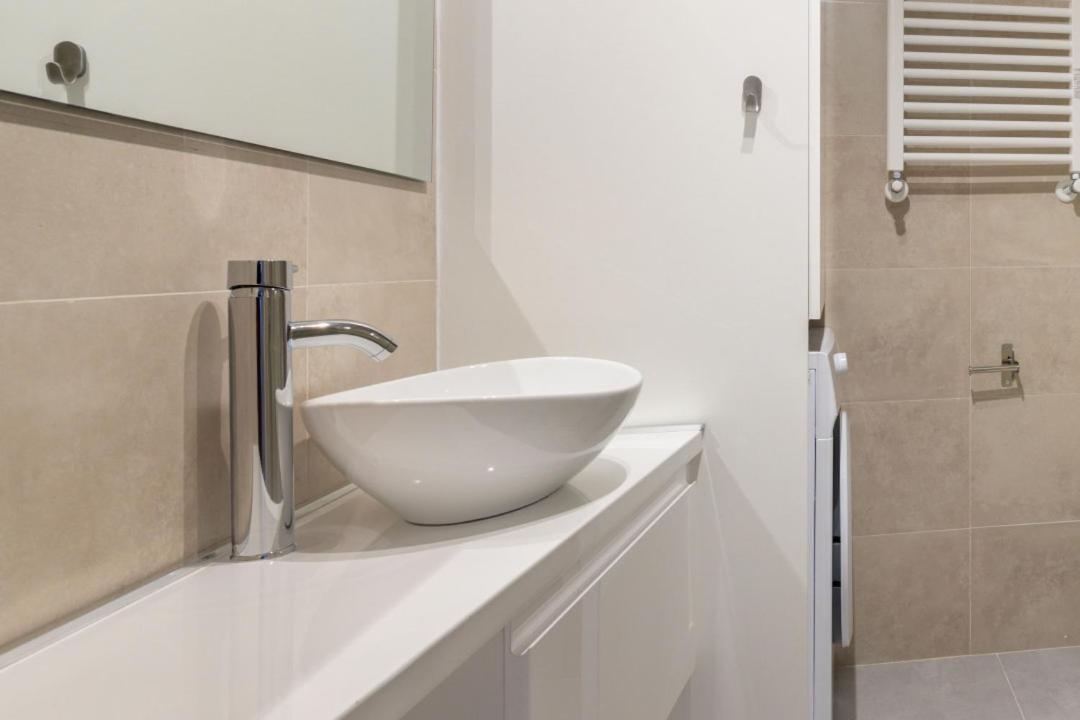 Apartment 3 Bedrooms 2 Bathrooms Furnished - Sol - Bright - Mintystay Madrid