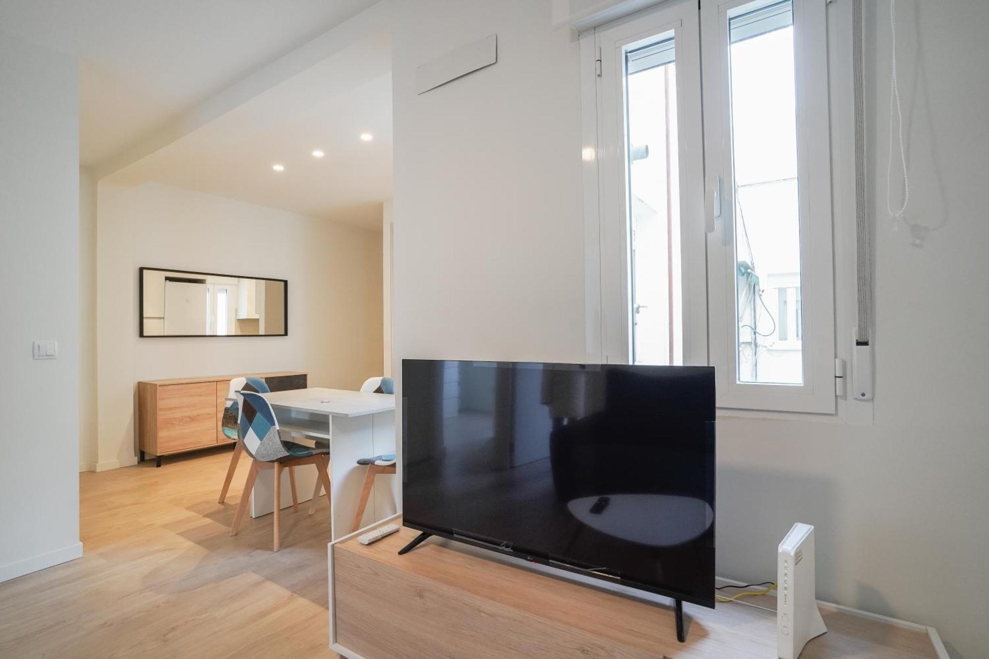 Bright Modern - 2bedrooms 1bath - Delicias Apartment Madrid