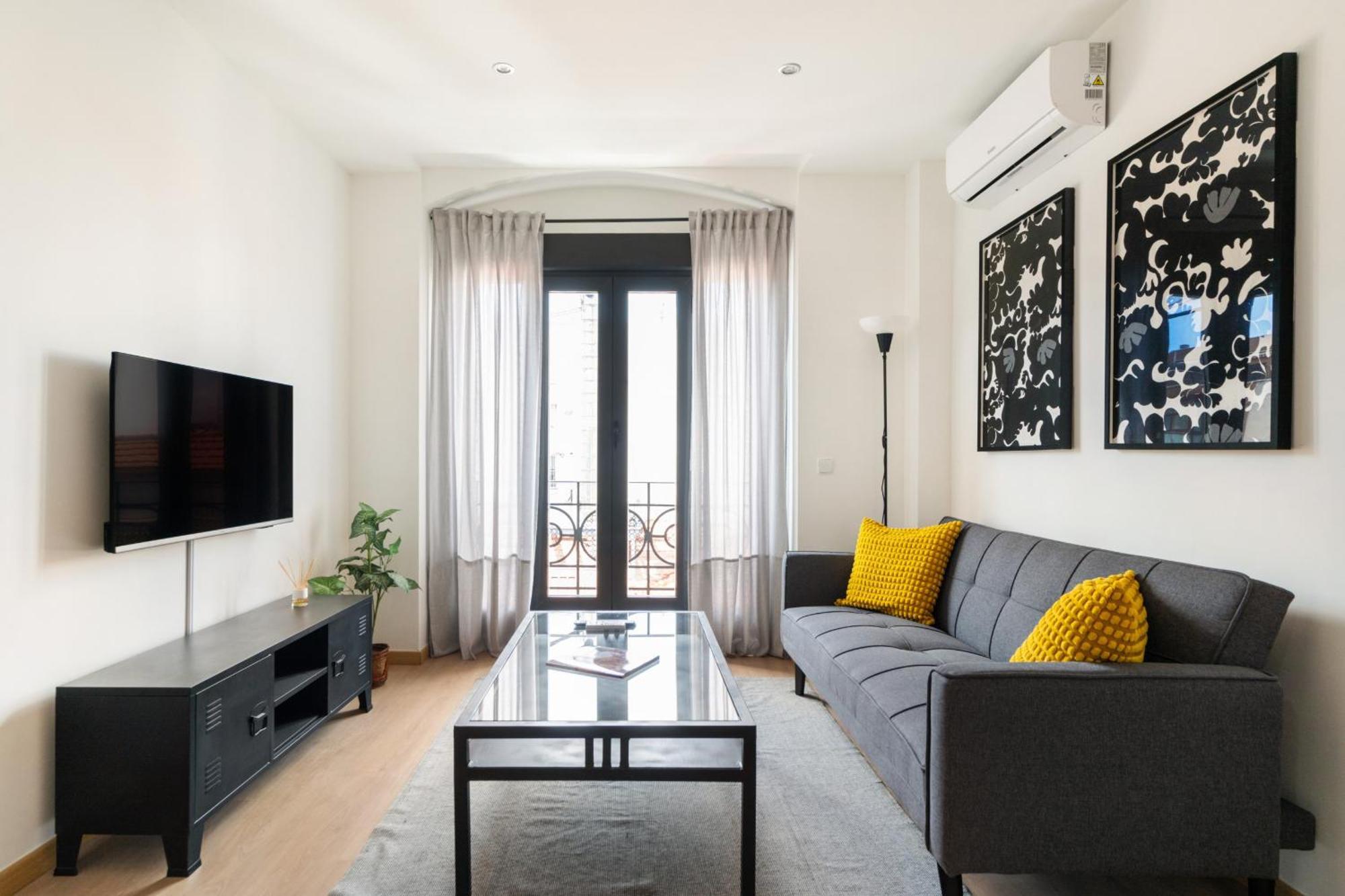 Apartamento En La Avenida De La Albufera Alquiler Temporal Madrid