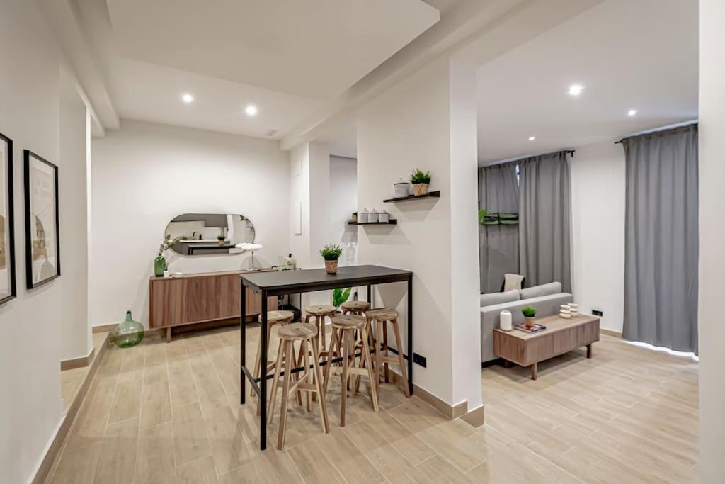 Apartamento Stunning And Spacious Flat At Barrio De Letras Madrid