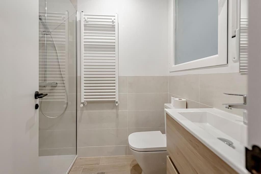 Stunning And Spacious Flat At Barrio De Letras Apartamento *