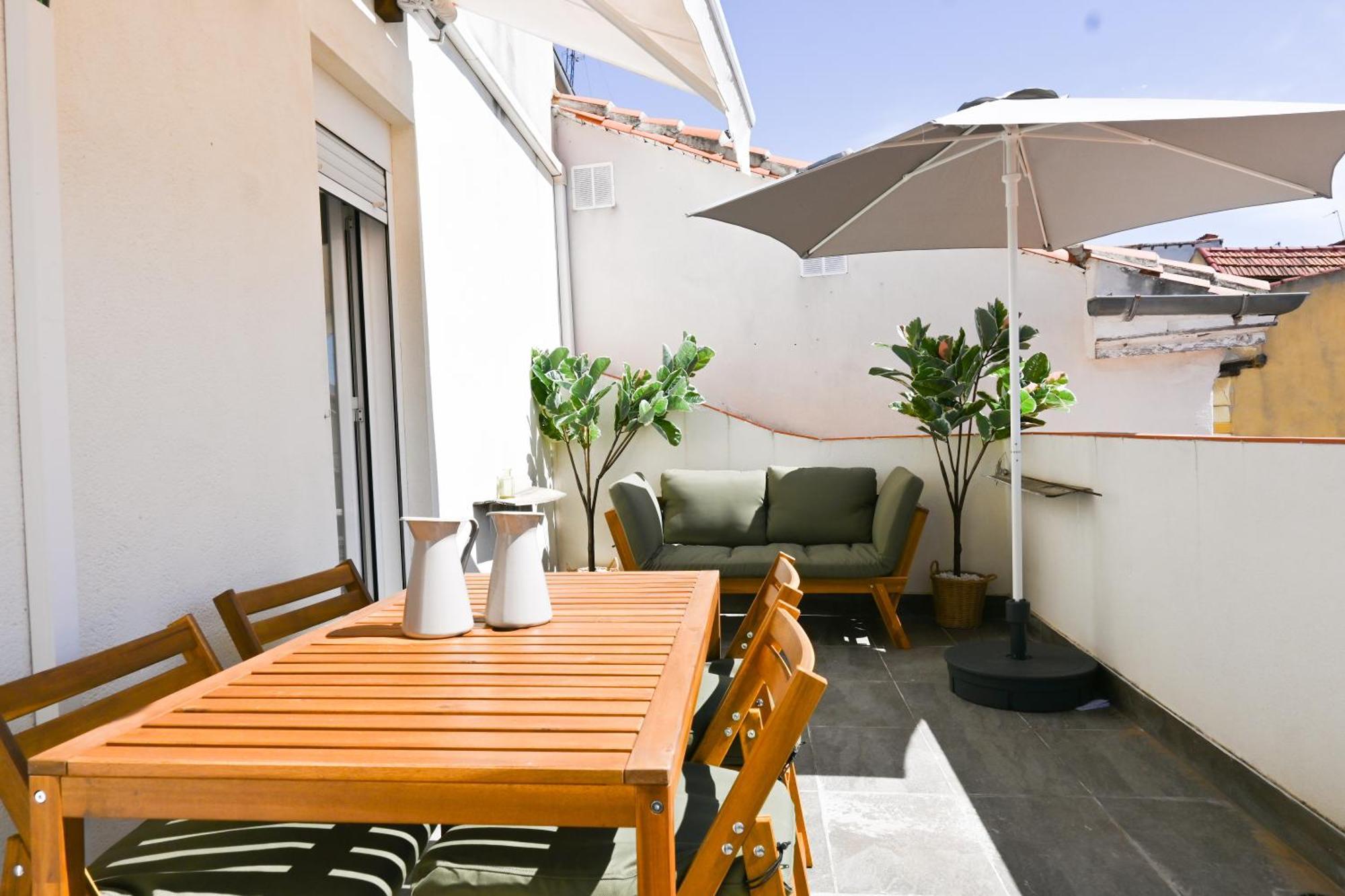 For You Apartamento De Dos Con Terraza En El Corazon De Malasana Ecl4ºa Apartamento Madrid