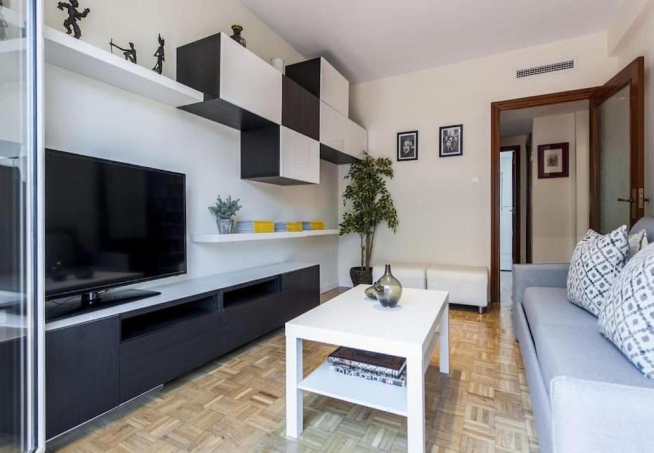 Apartamento Plaza De Ventas Ii -tu Con Estilo En *