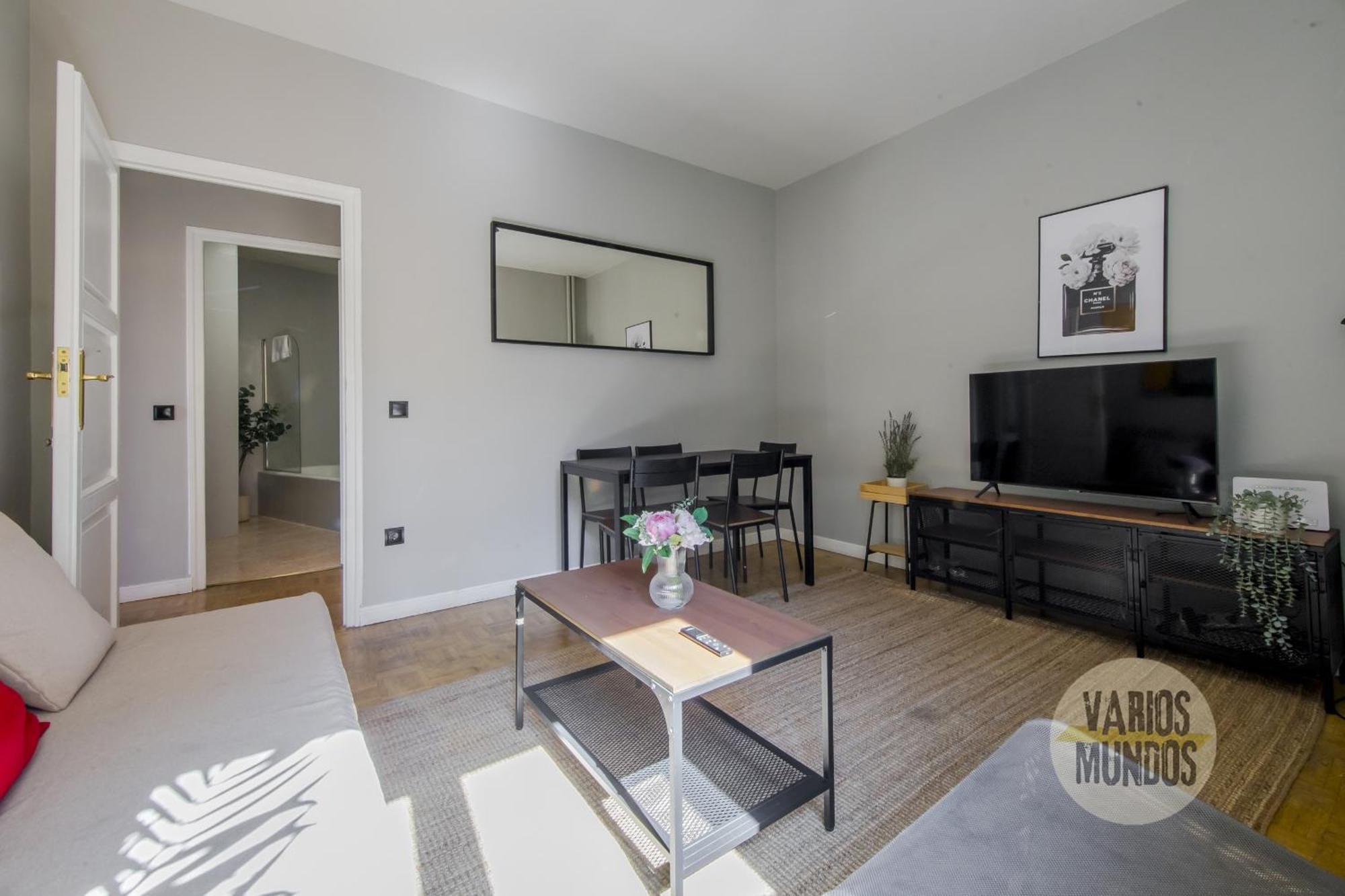 Apartamento Amplio Y Centrico 9pax En La Latina Madrid