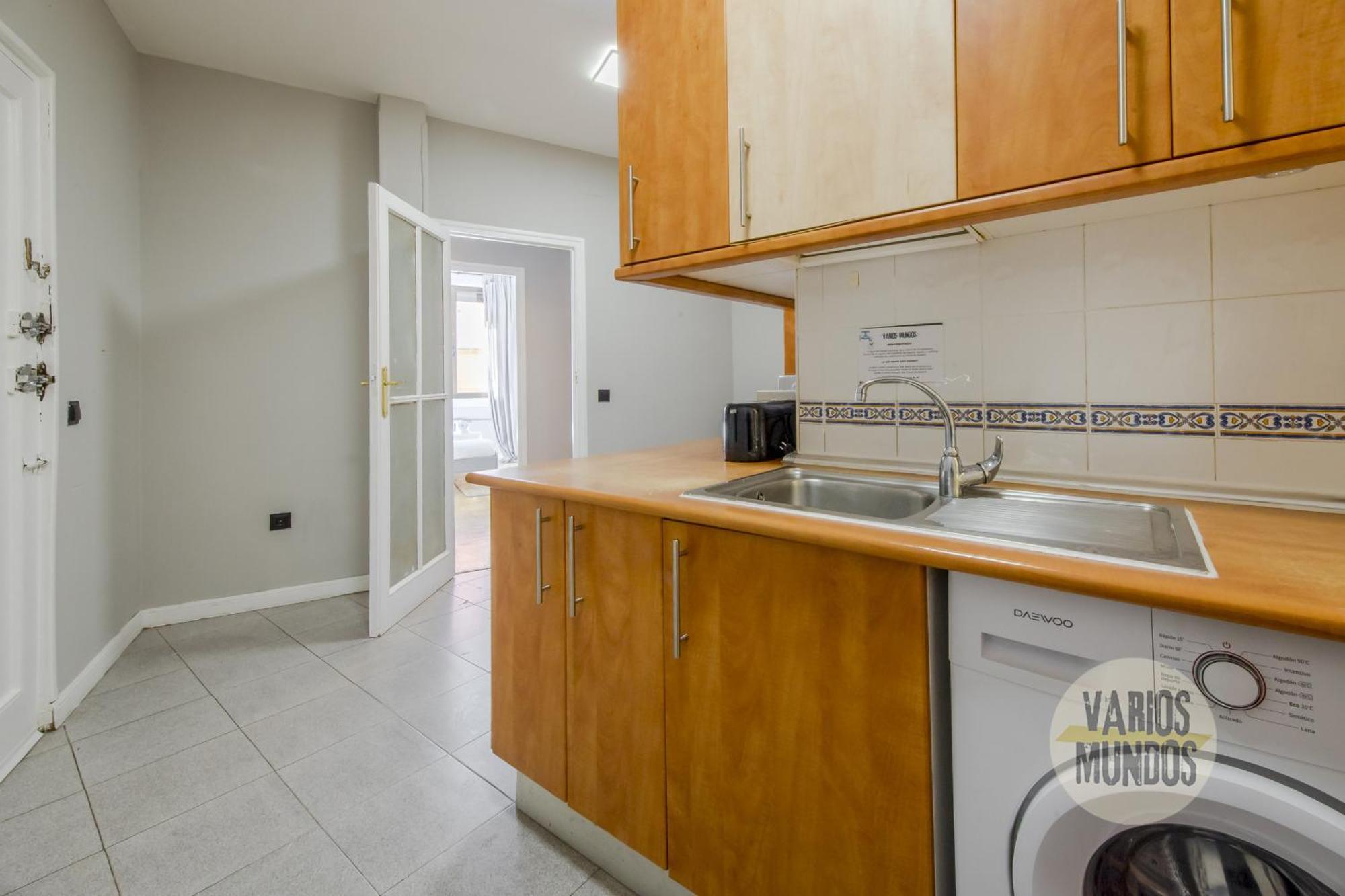 Apartamento Amplio Y Centrico 9pax En La Latina Madrid