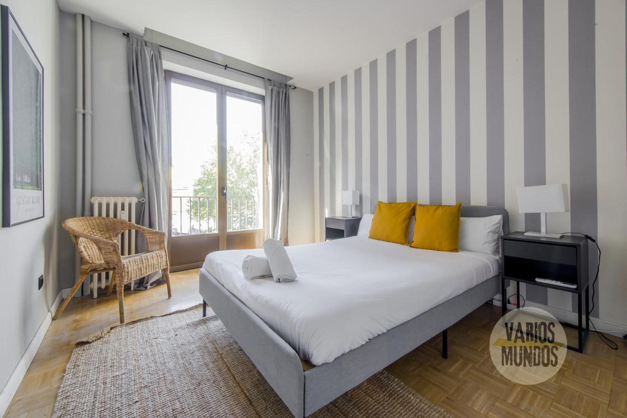 Amplio Y Centrico 9pax En La Latina Apartamento Madrid
