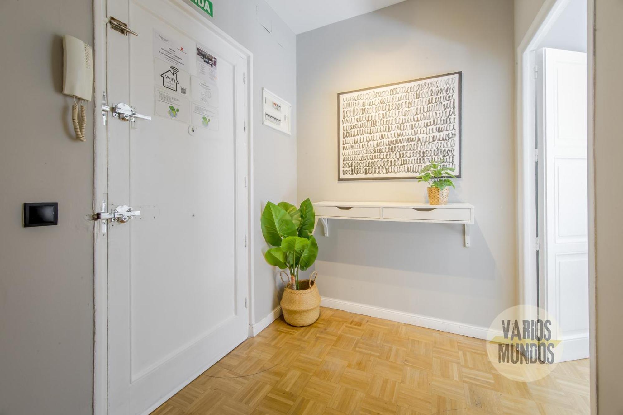 Apartamento Amplio Y Centrico 9pax En La Latina Madrid