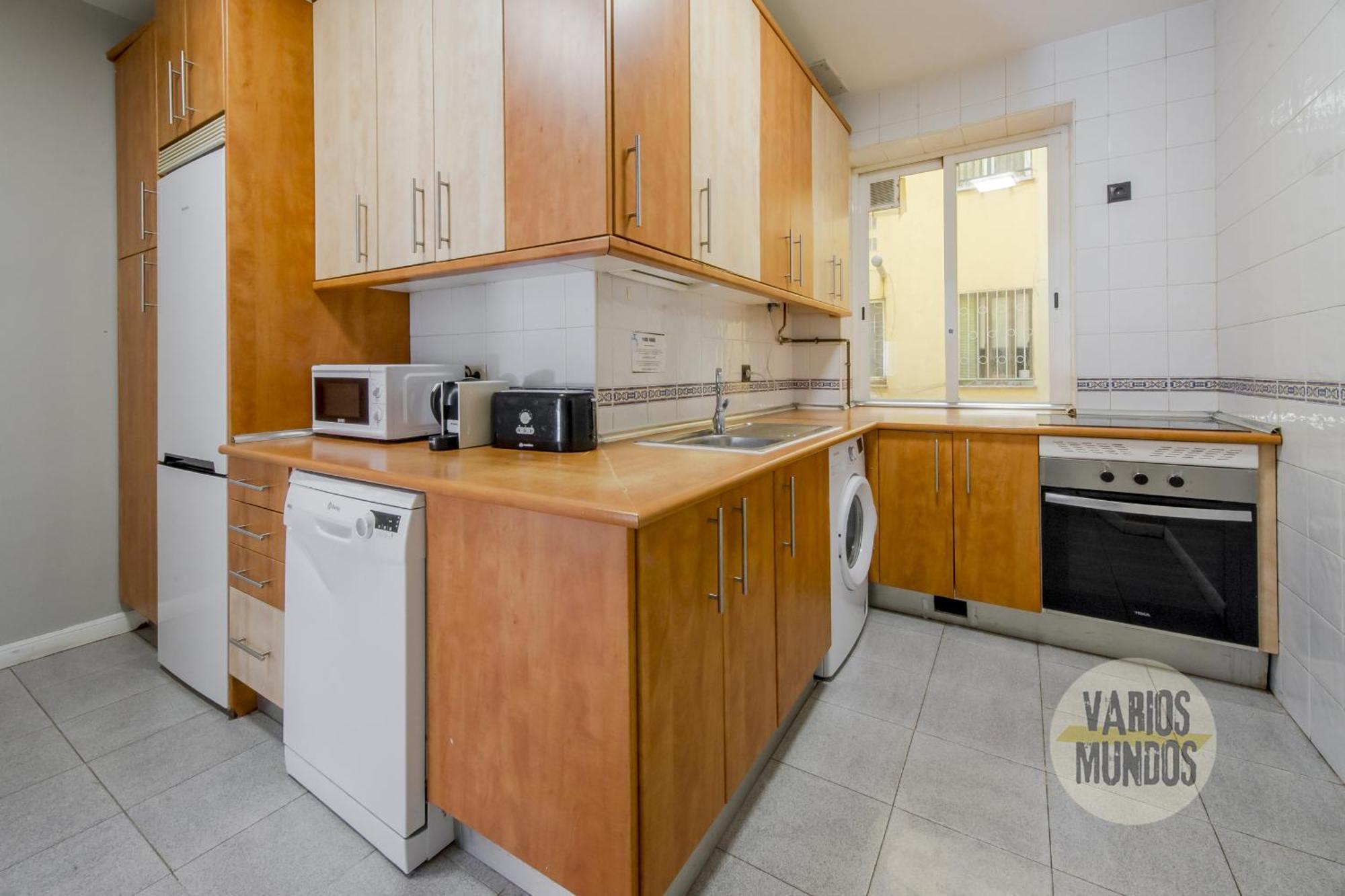 Apartamento Amplio Y Centrico 9pax En La Latina Madrid