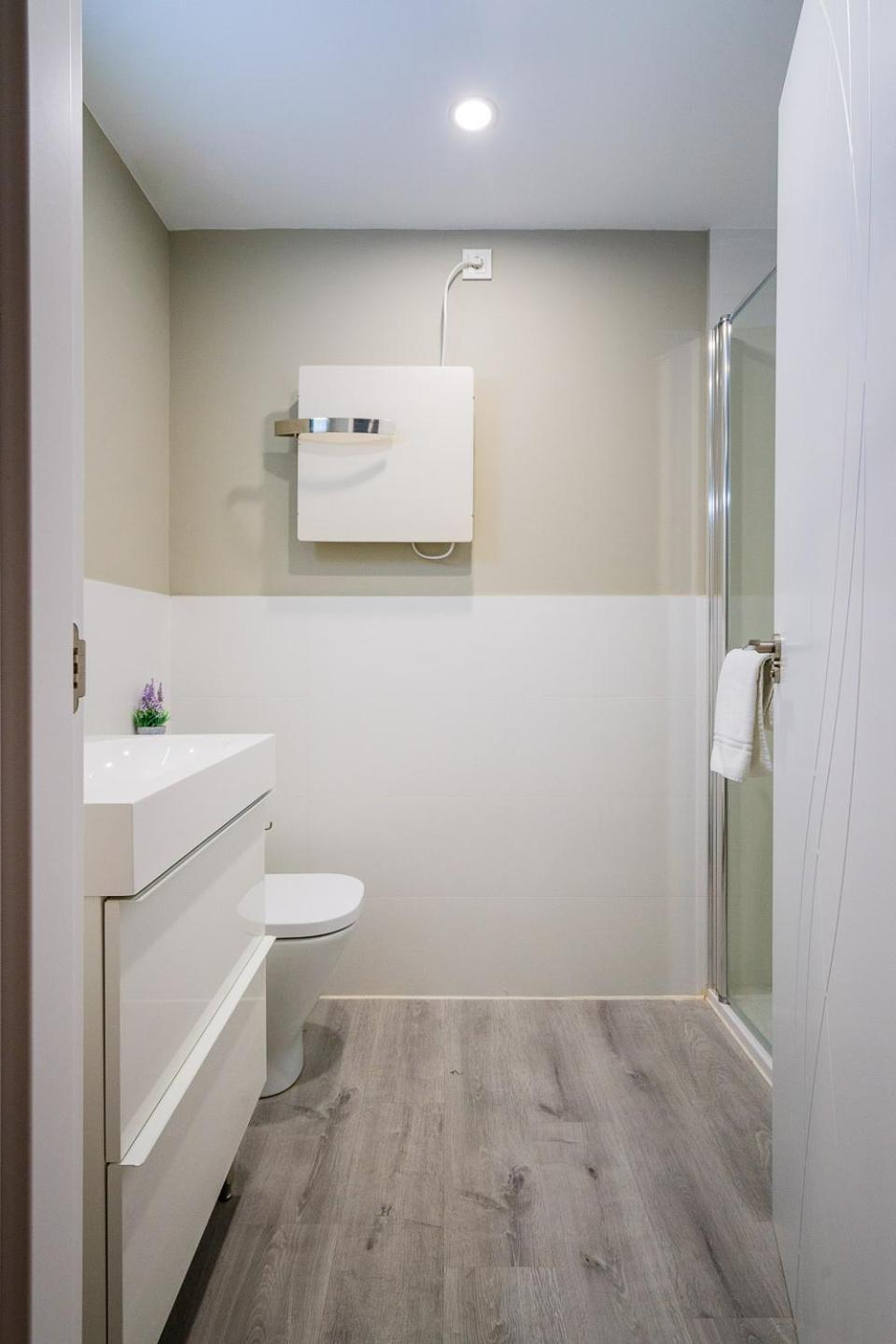 Exclusive Quietness In The Heart Of With Public Parking, Breakfast, 2 Bathrooms