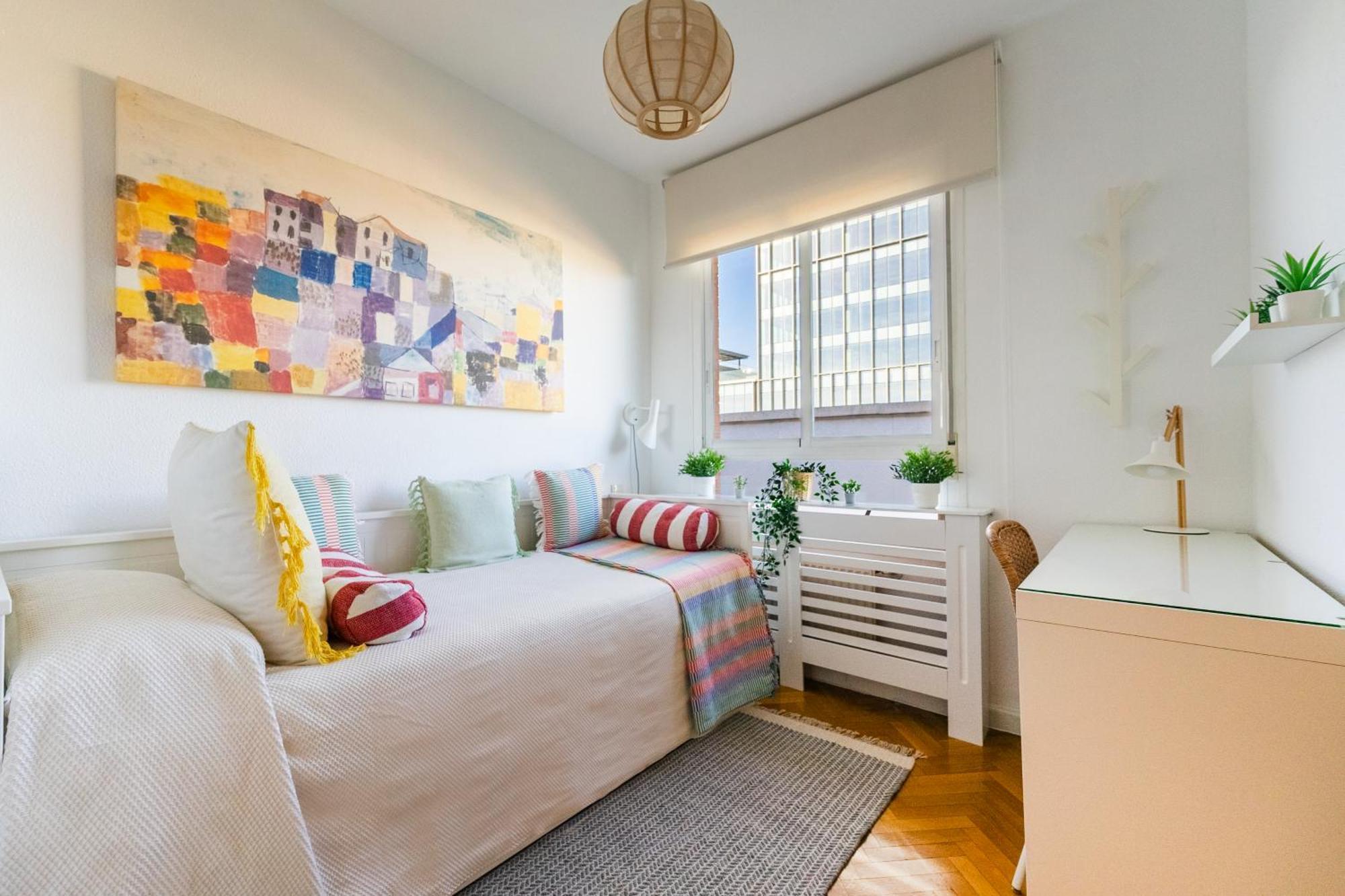 Apartamento Atico Con Terraza, Parking Y Piscina Madrid
