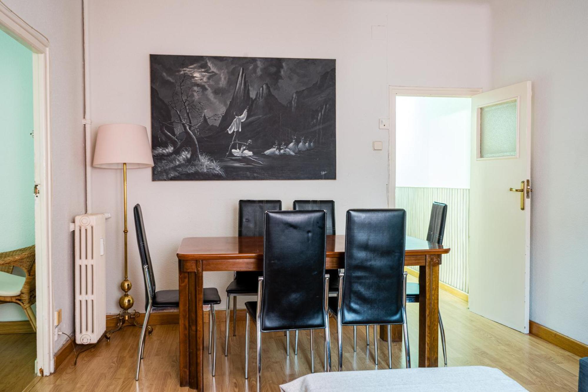 Apartamento Amplio En Chamberi By Bebalmy Madrid