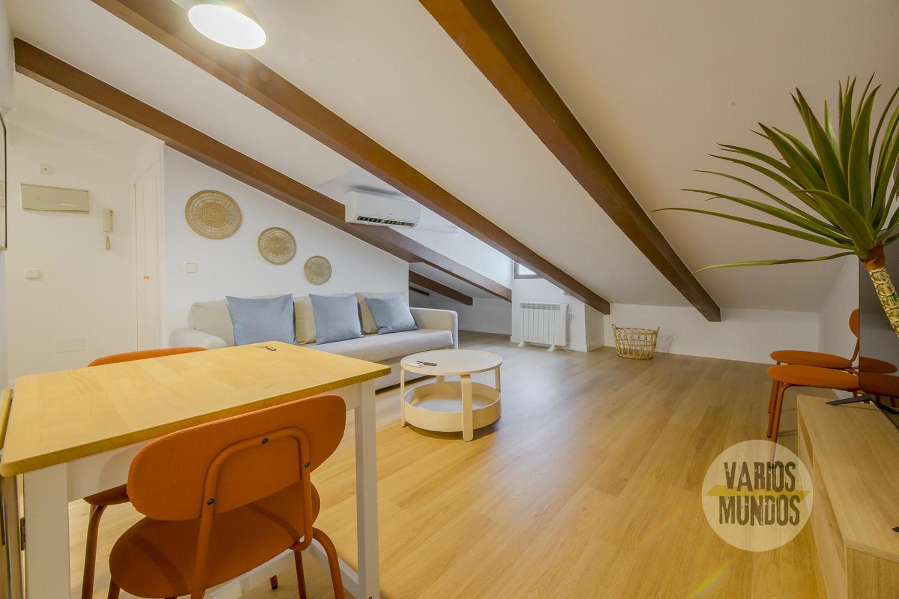 Apartamento Fashion Design Loft En Calle Carretas-sol 4pax *