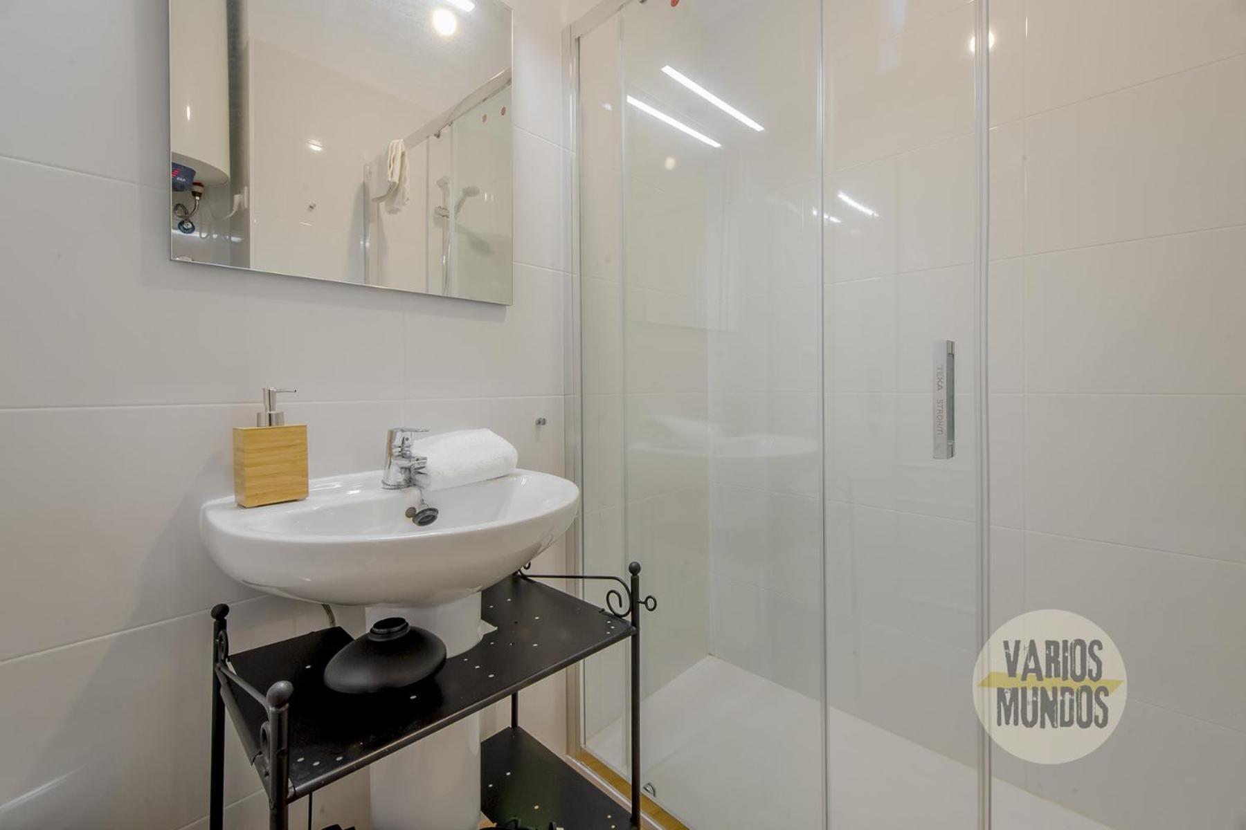 Apartamento Fashion Design Loft En Calle Carretas-sol 4pax *