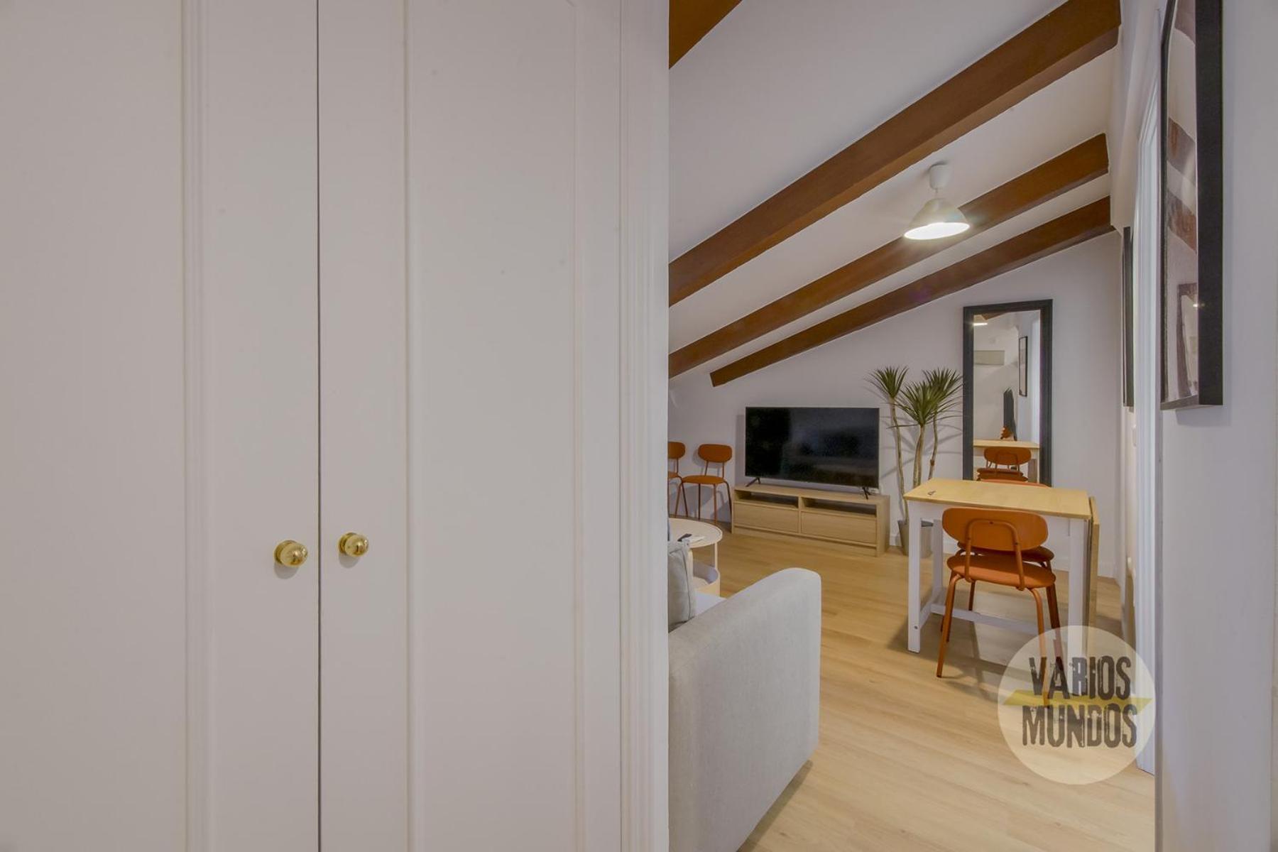 Apartamento Fashion Design Loft En Calle Carretas-sol 4pax