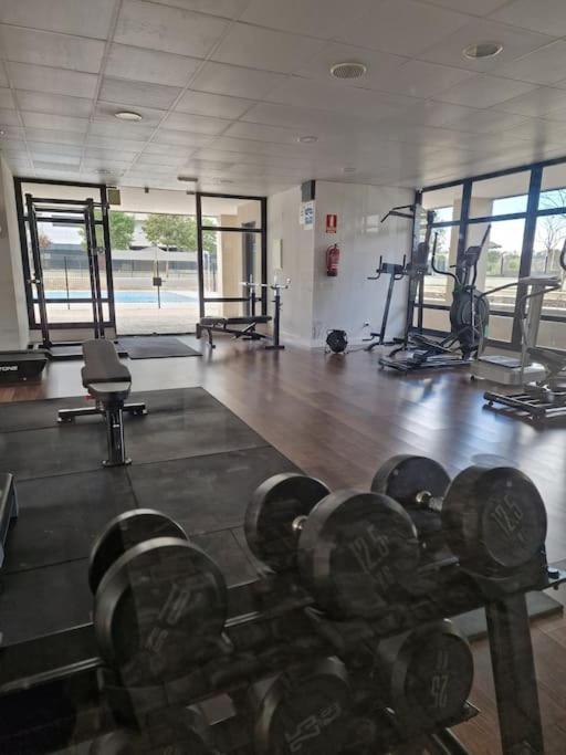 Valdebebas Con Garaje Gimnasio Y Piscina