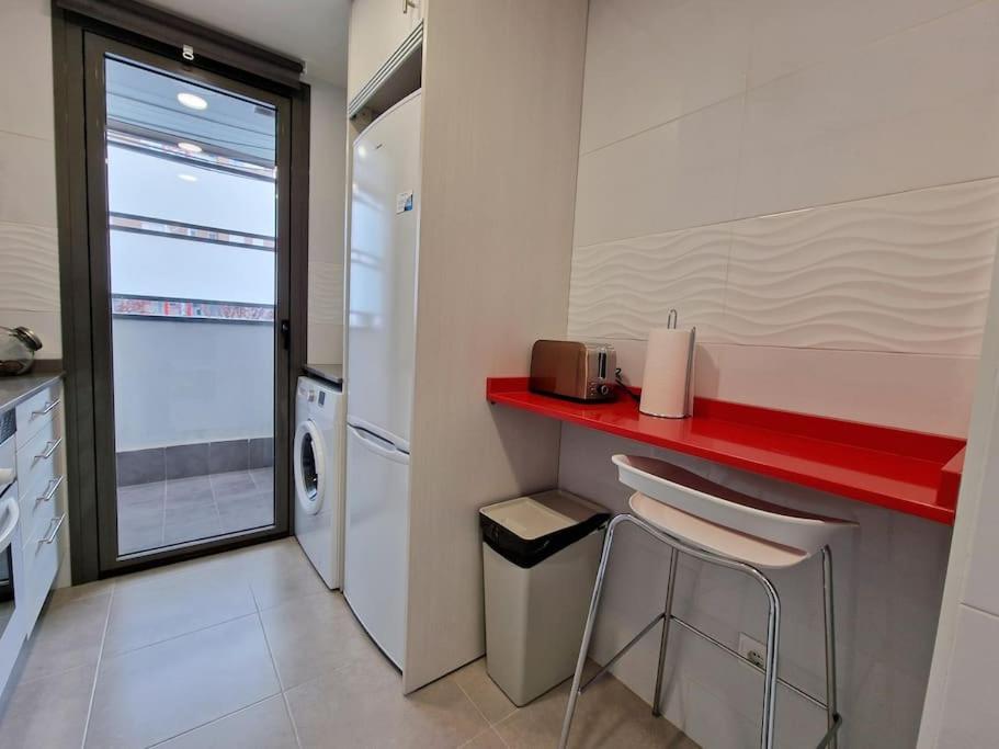 Apartamento Valdebebas Con Garaje Gimnasio Y Piscina Madrid