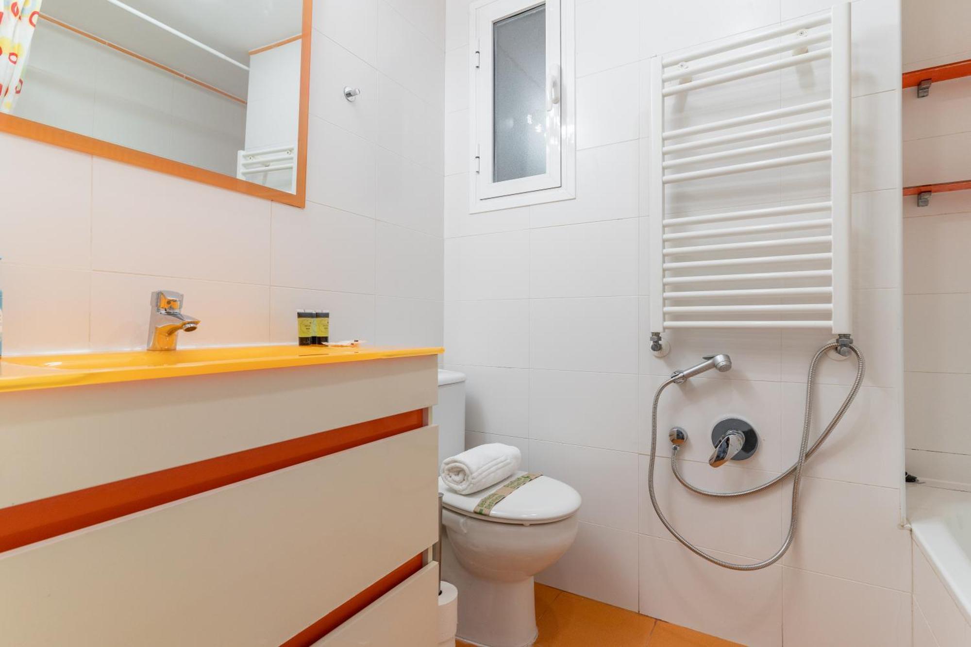 Bright Apartment-2bedrooms 1bathroom-delicias Madrid