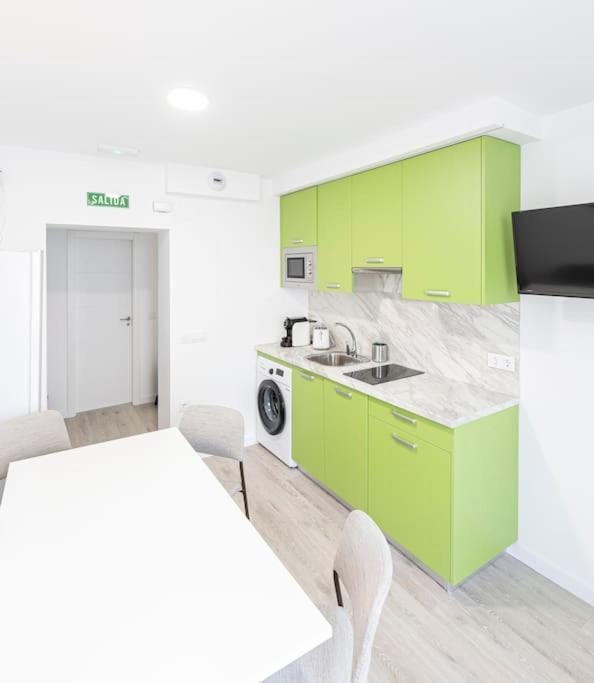 Apartamento Luminoso En El Barrio Ibiza A Solo 1km De Retiro Madrid