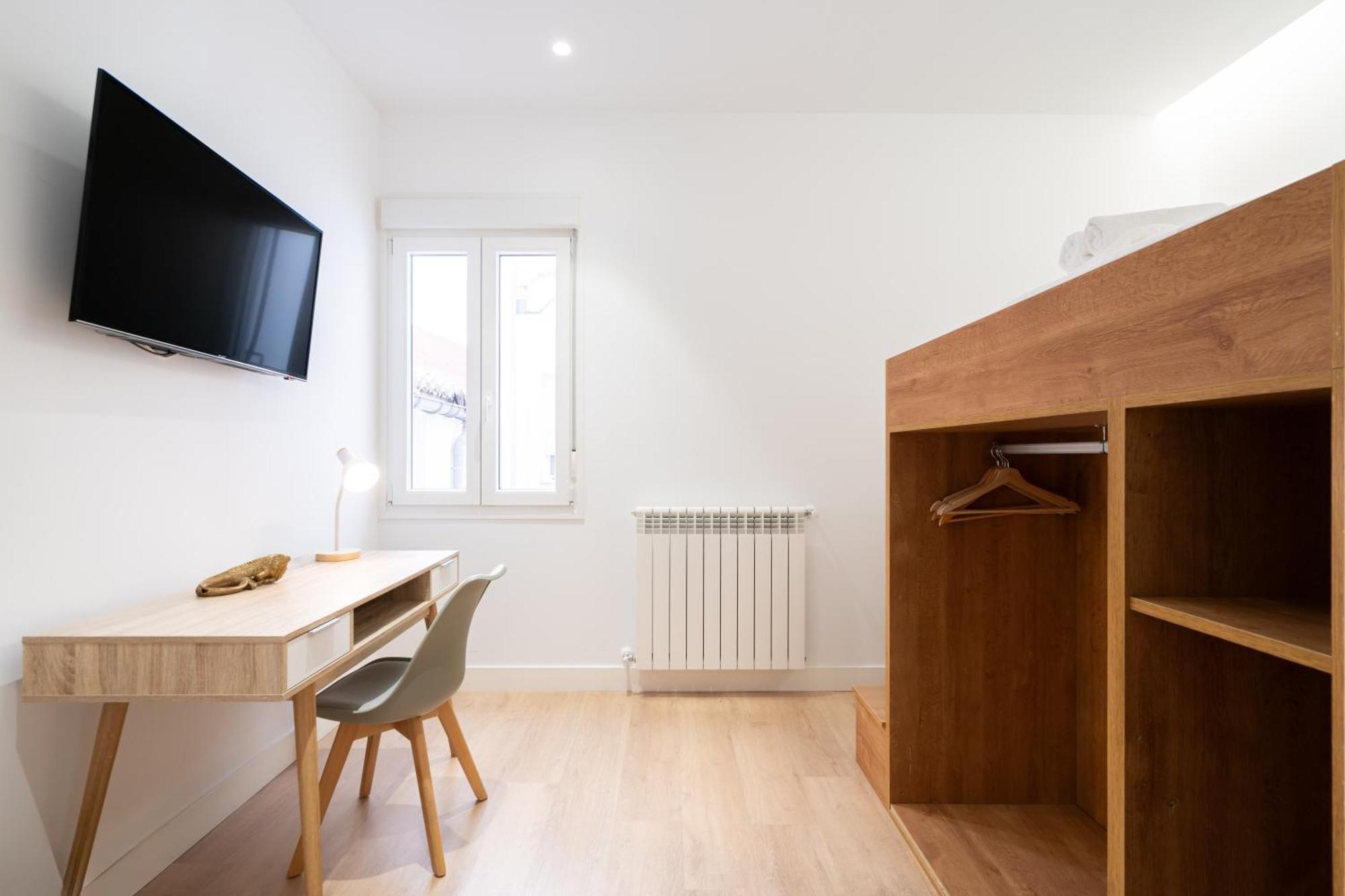 Apartamento Chueca Hortaleza 12pax 5 Bedrooms 5 Baths *