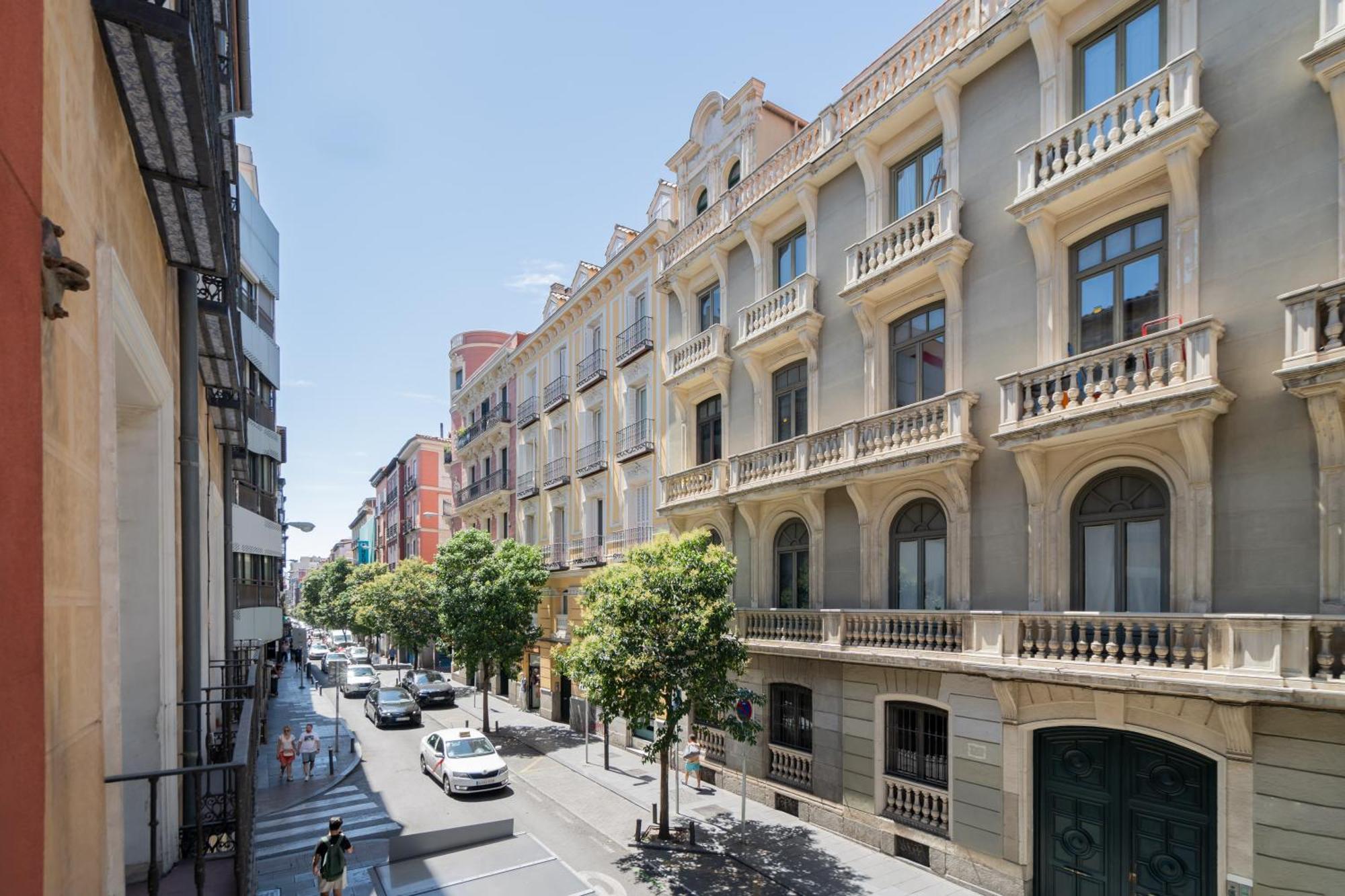 Apartamento Chueca Hortaleza 12pax 5 Bedrooms 5 Baths