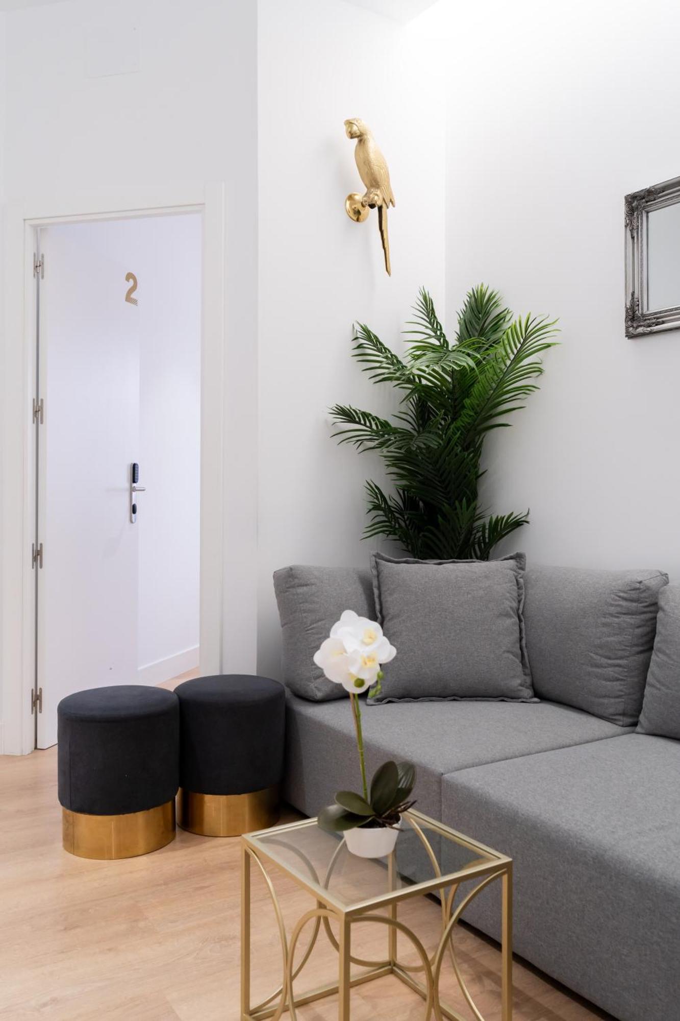 Chueca Hortaleza 12pax 5 Bedrooms 5 Baths Madrid