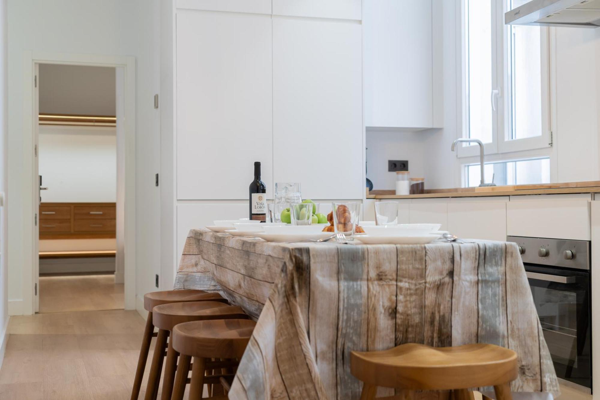 Apartamento Chueca Hortaleza 12pax 5 Bedrooms 5 Baths Madrid