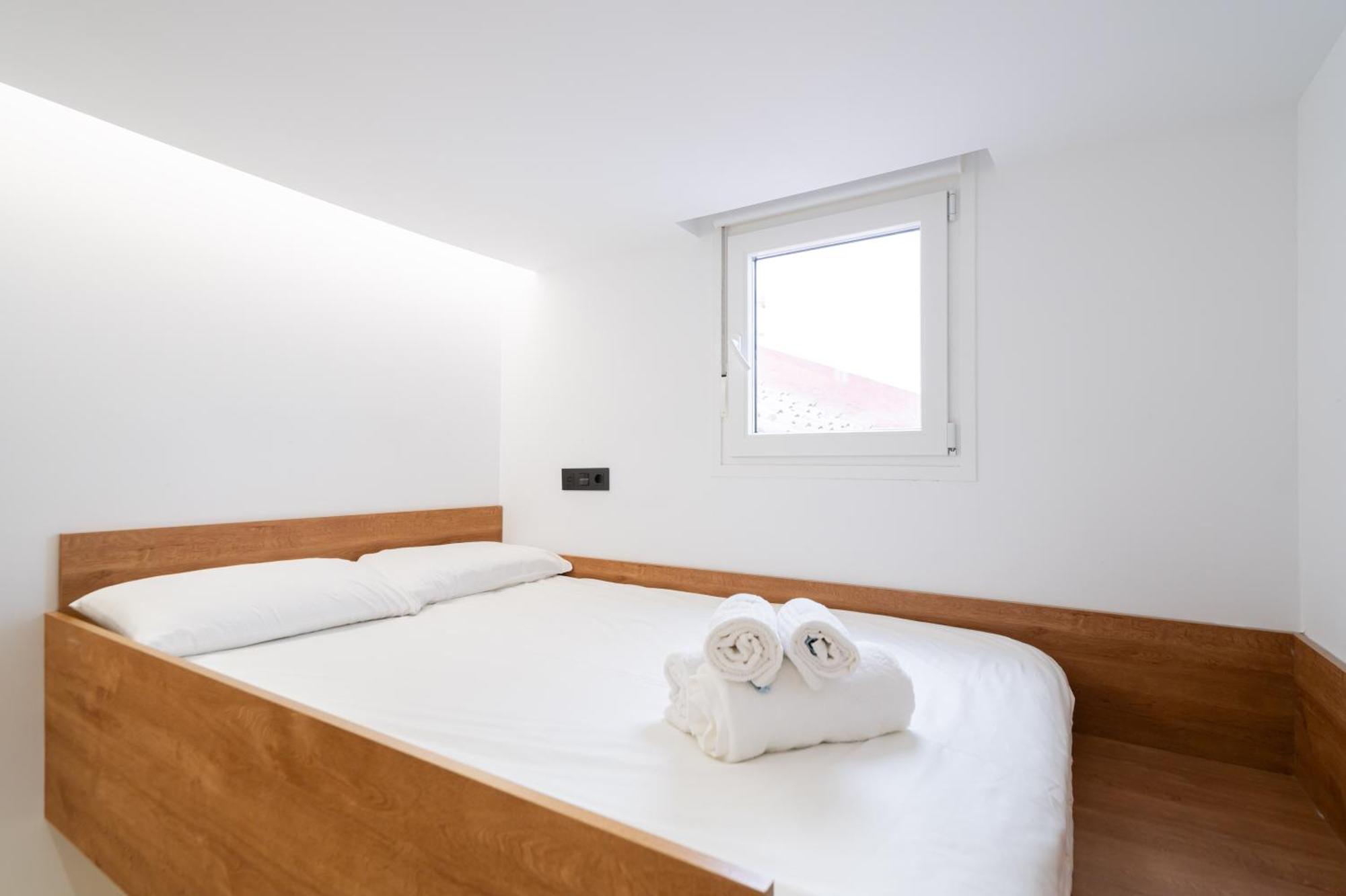 Apartamento Chueca Hortaleza 12pax 5 Bedrooms 5 Baths