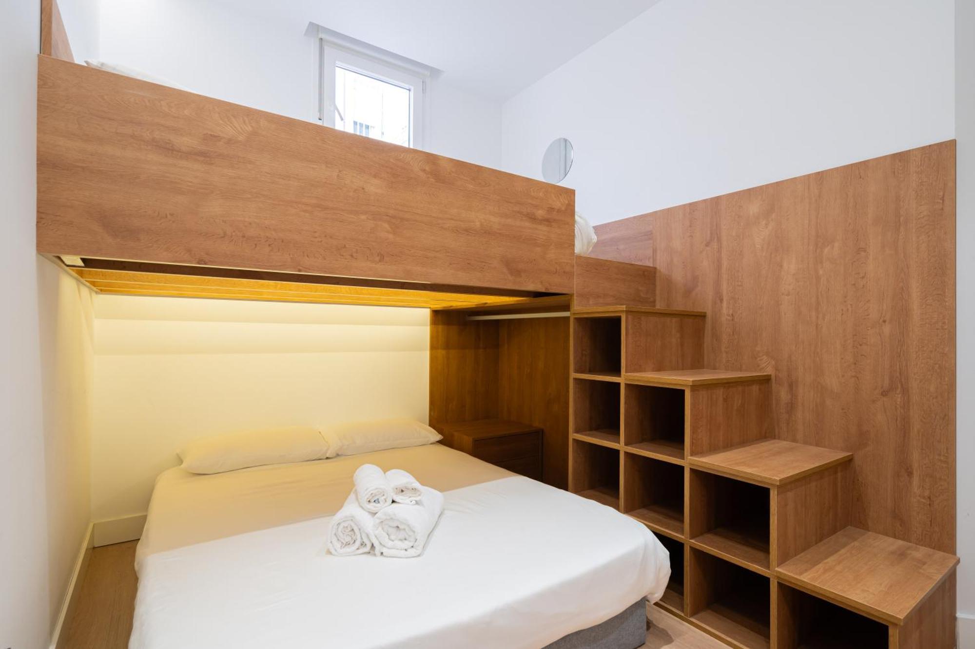 Chueca Hortaleza 12pax 5 Bedrooms 5 Baths Madrid