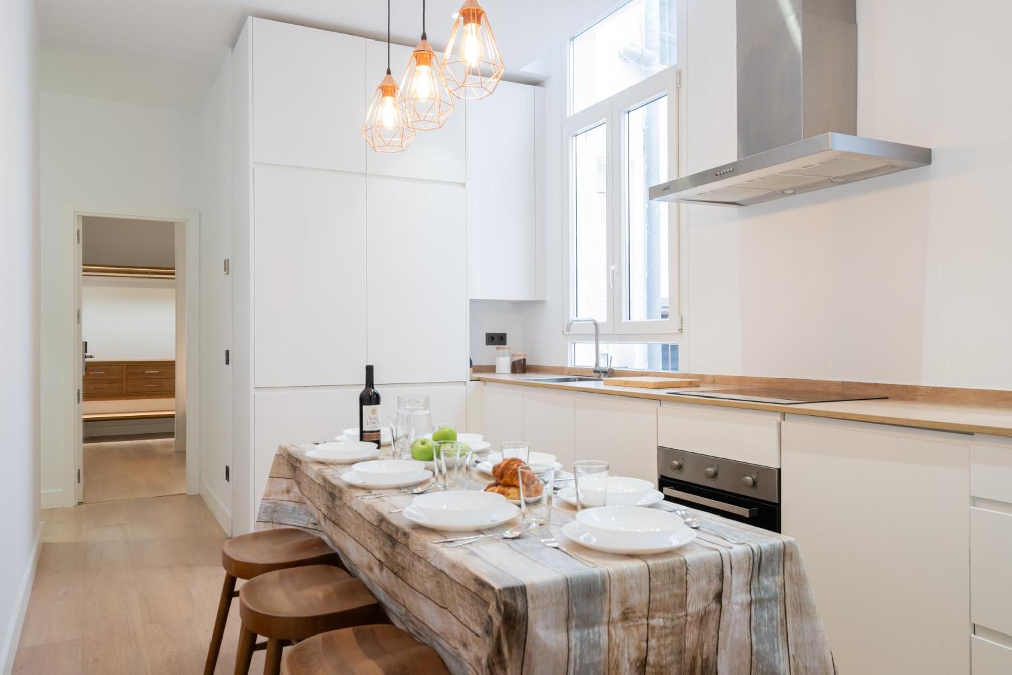 Chueca Hortaleza 12pax 5 Bedrooms 5 Baths Madrid