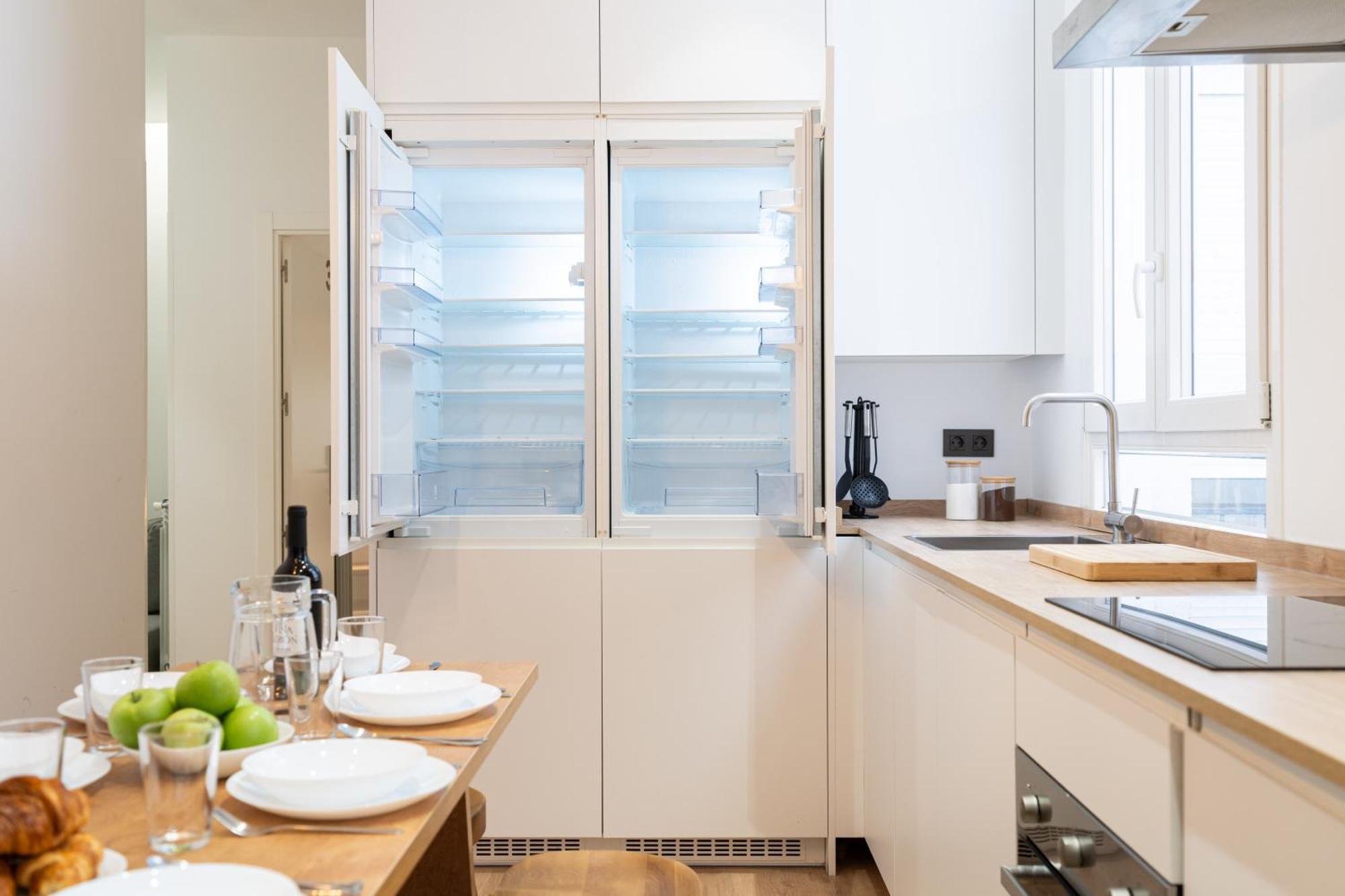 Apartamento Chueca Hortaleza 12pax 5 Bedrooms 5 Baths