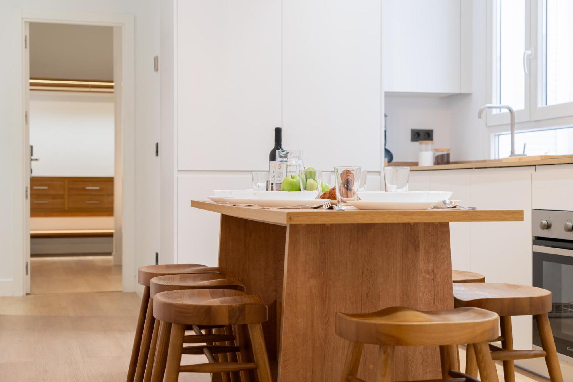 Apartamento Chueca Hortaleza 12pax 5 Bedrooms 5 Baths